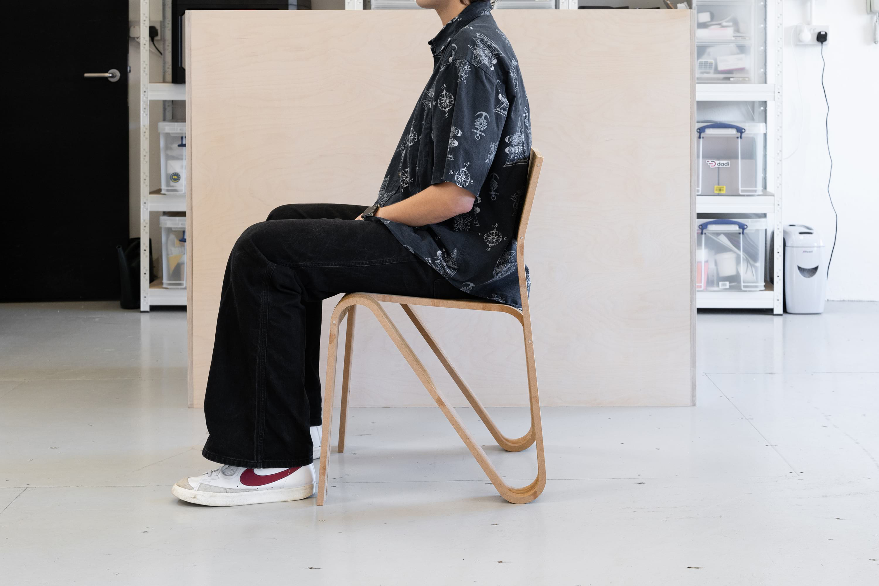 The Peel Chair by Blond Studio - Gessato
