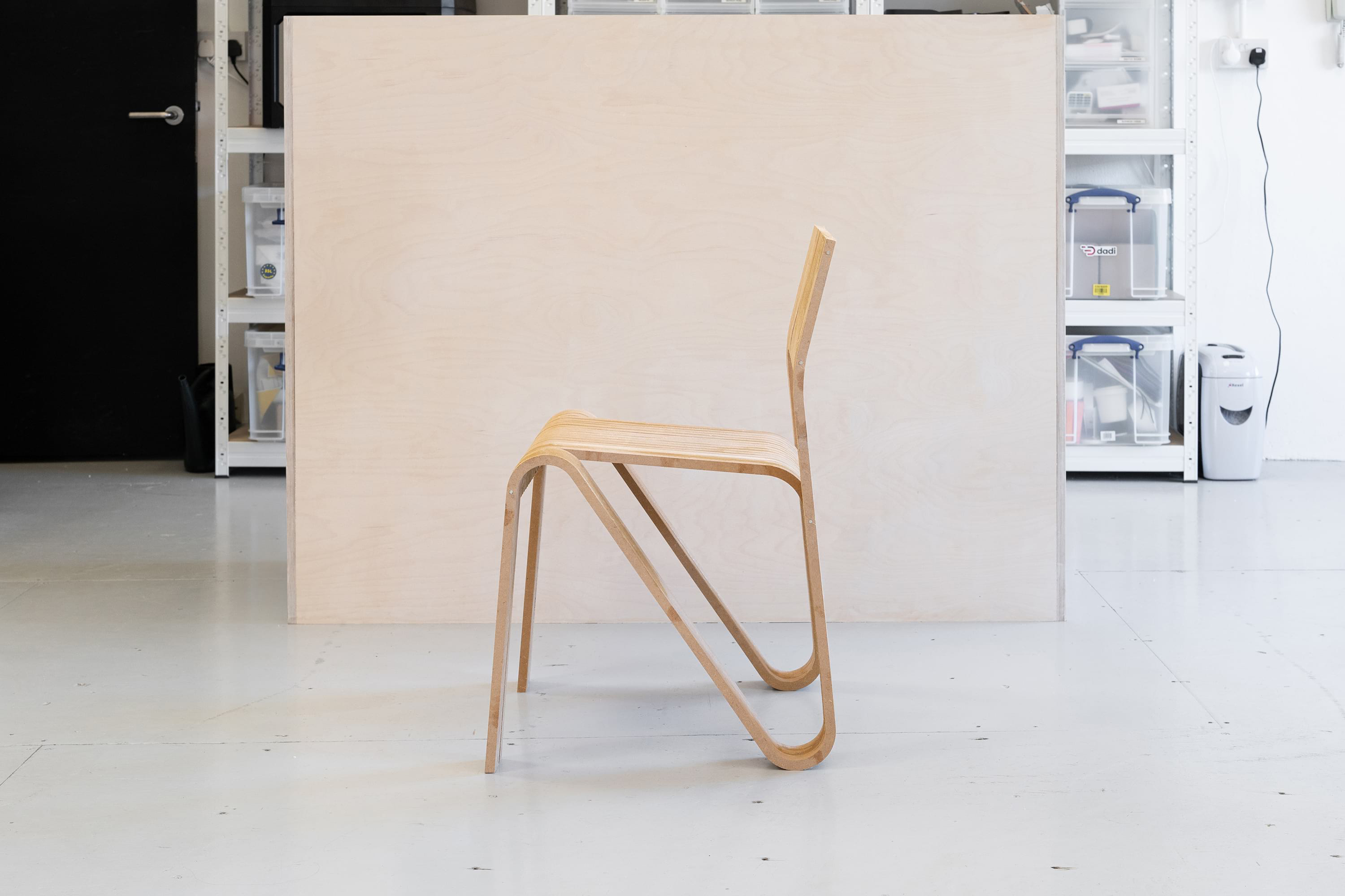 The Peel Chair by Blond Studio - Gessato