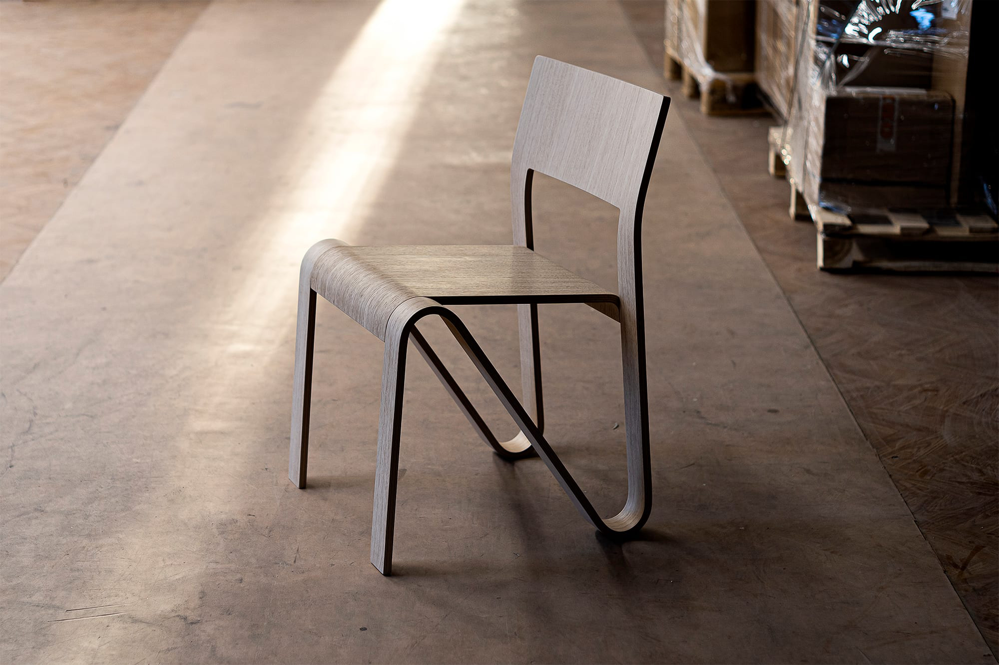 The Peel Chair by Blond Studio - Gessato