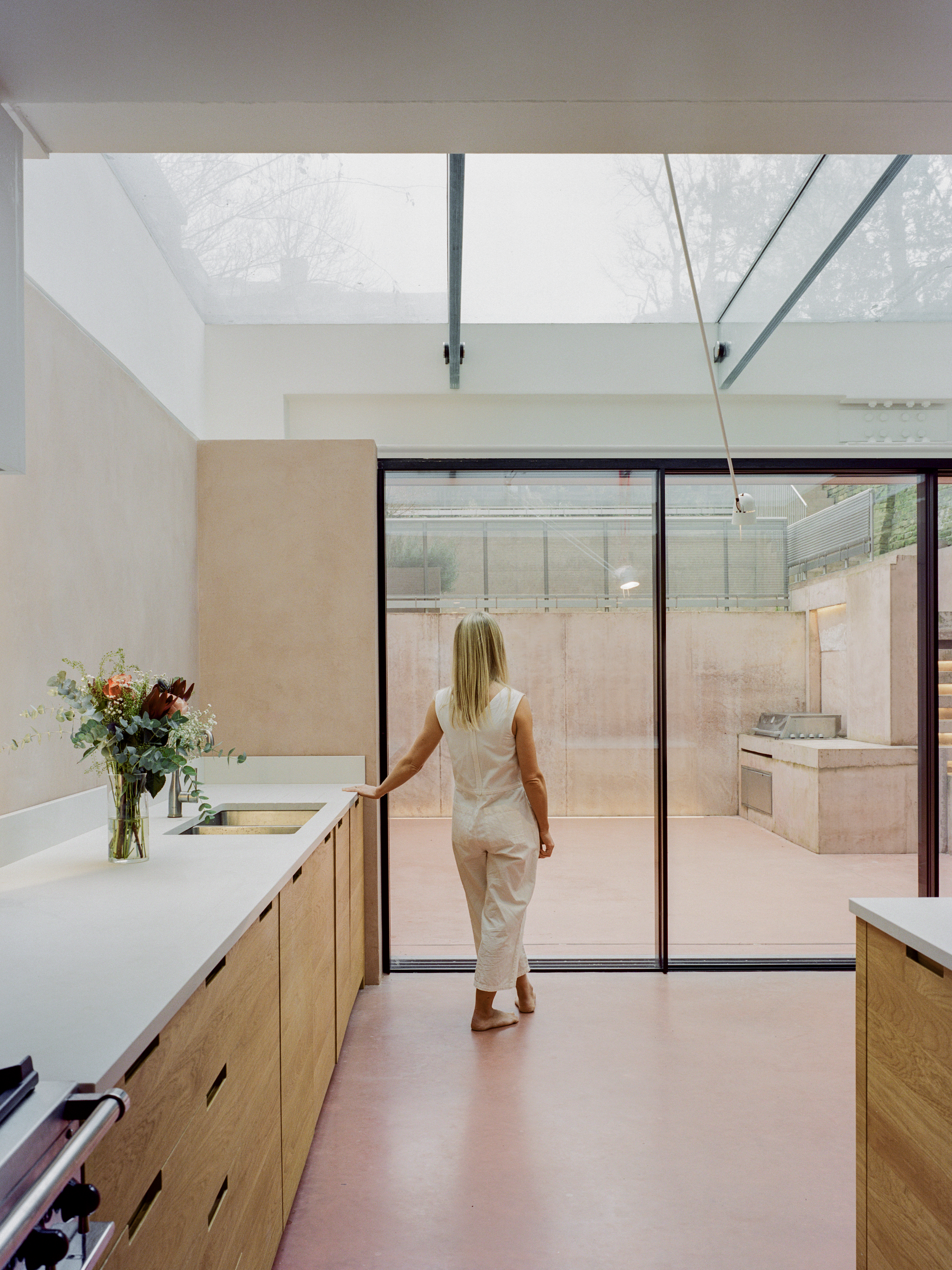 The Pigment House: A Resurrection in Rosy Hues - Gessato