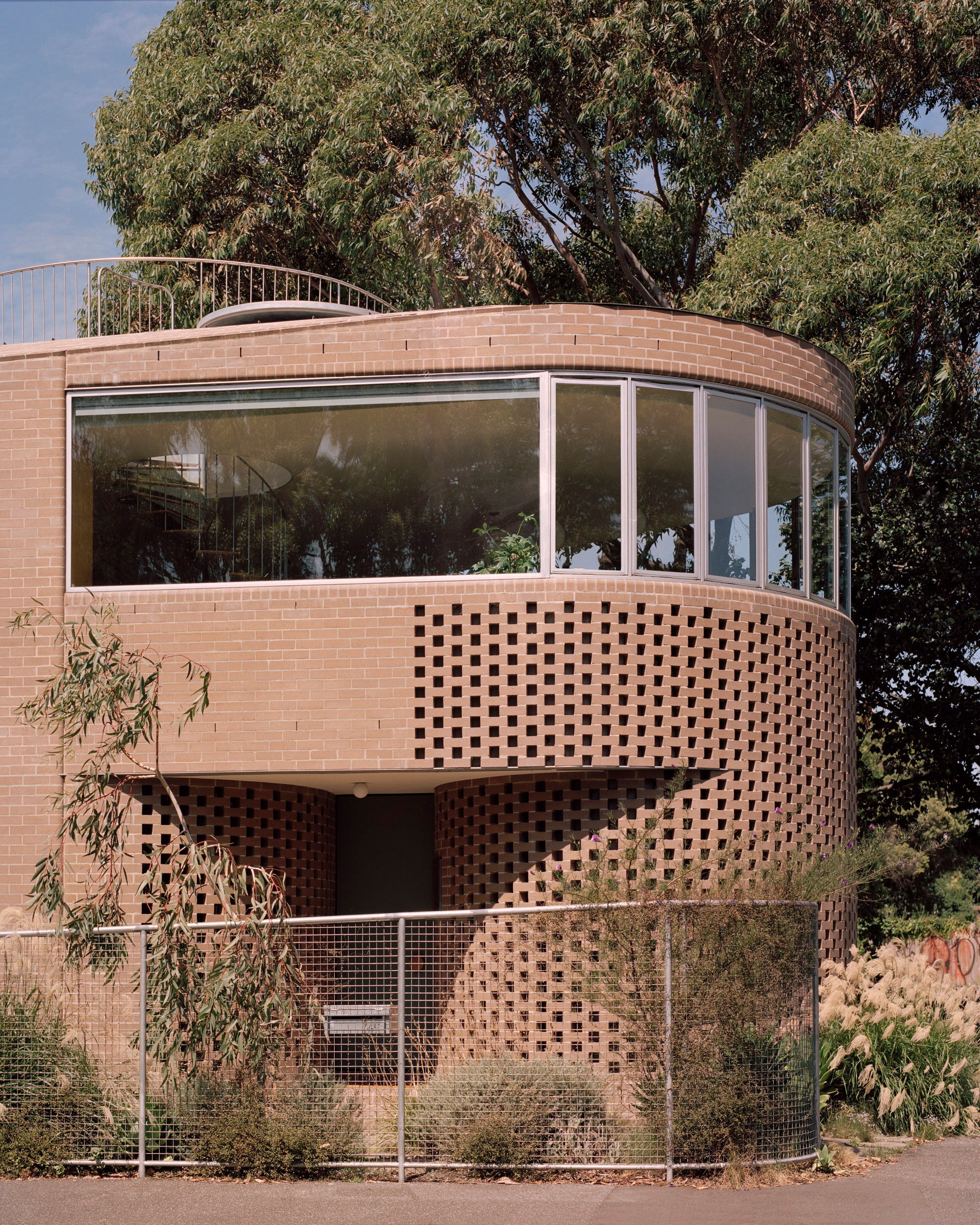Rose House 2 - Gessato