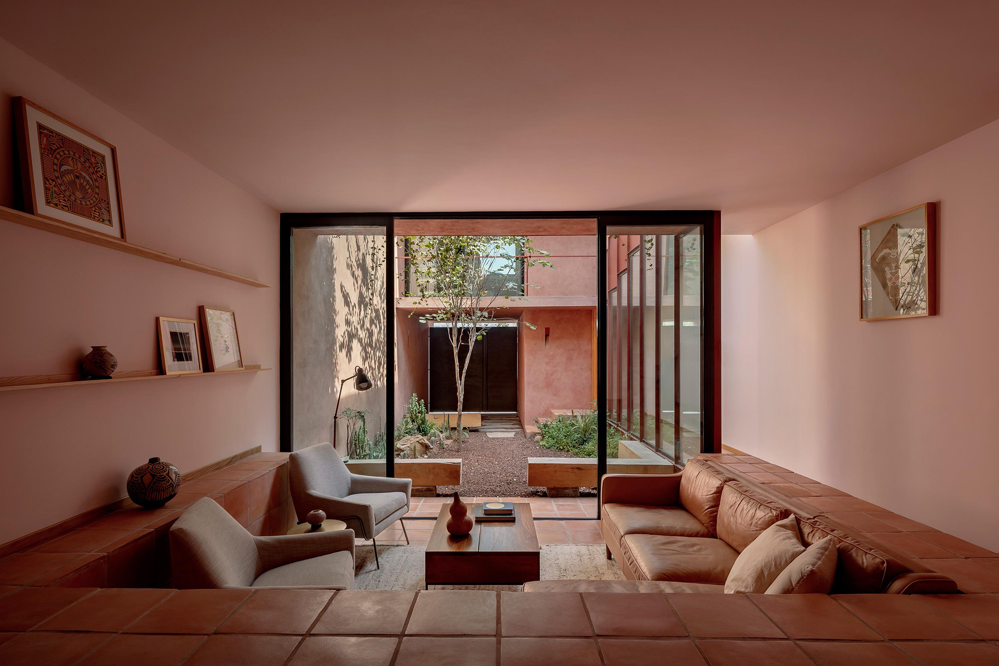 Casa Ederlezi, A Warm Family Home in Mexico - Gessato