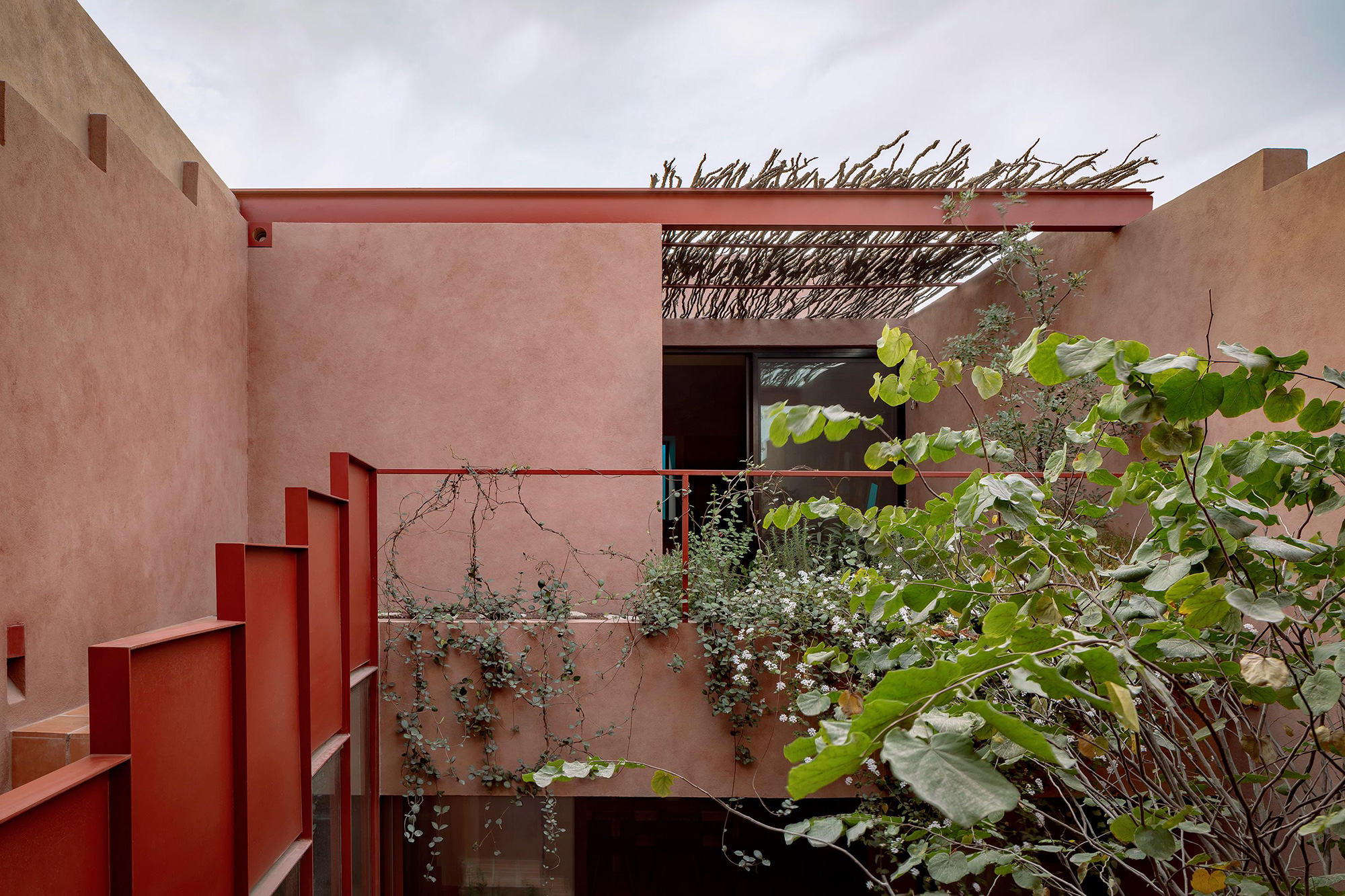 Casa Ederlezi, A Warm Family Home in Mexico - Gessato