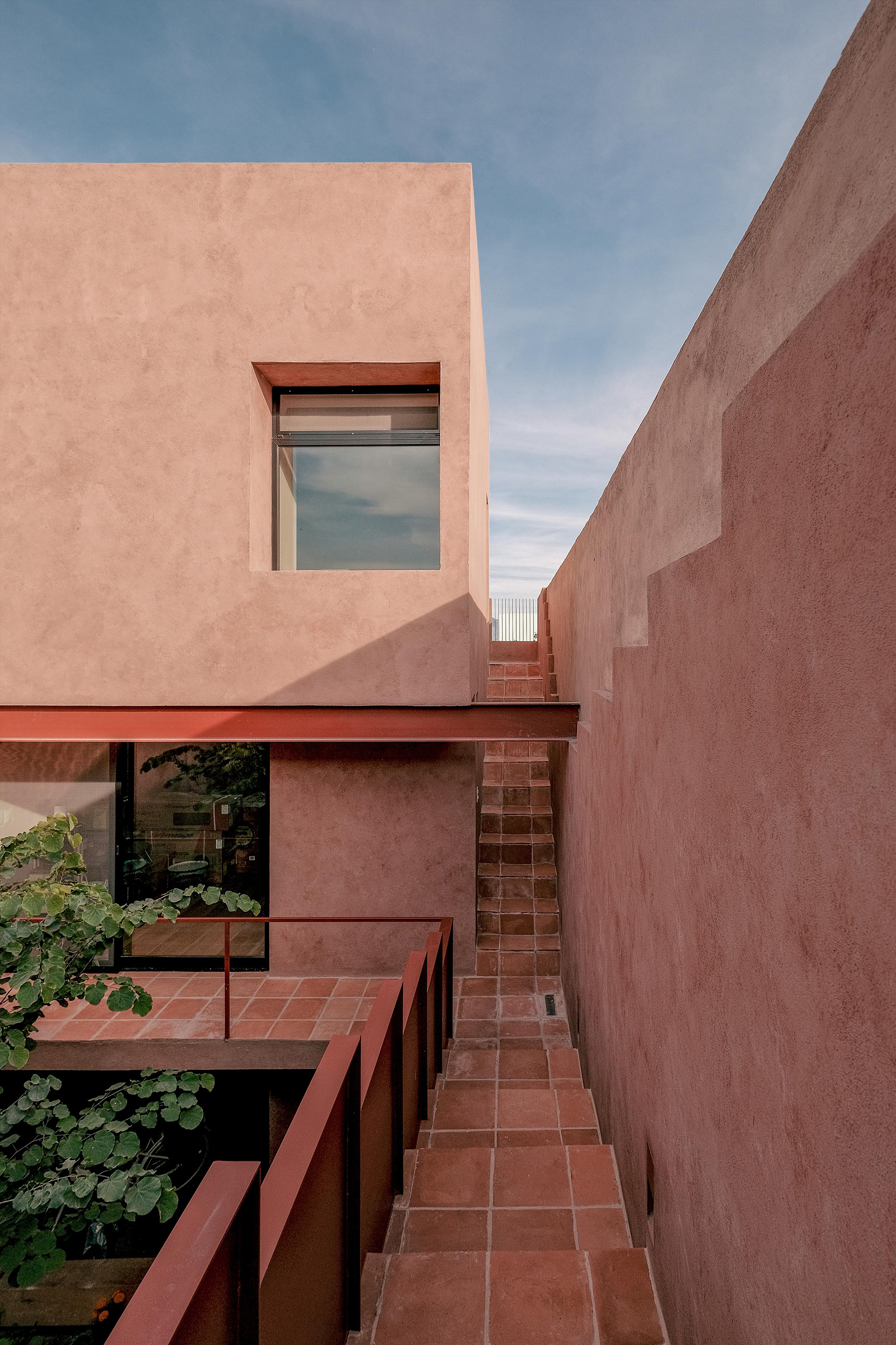 Casa Ederlezi, A Warm Family Home in Mexico - Gessato