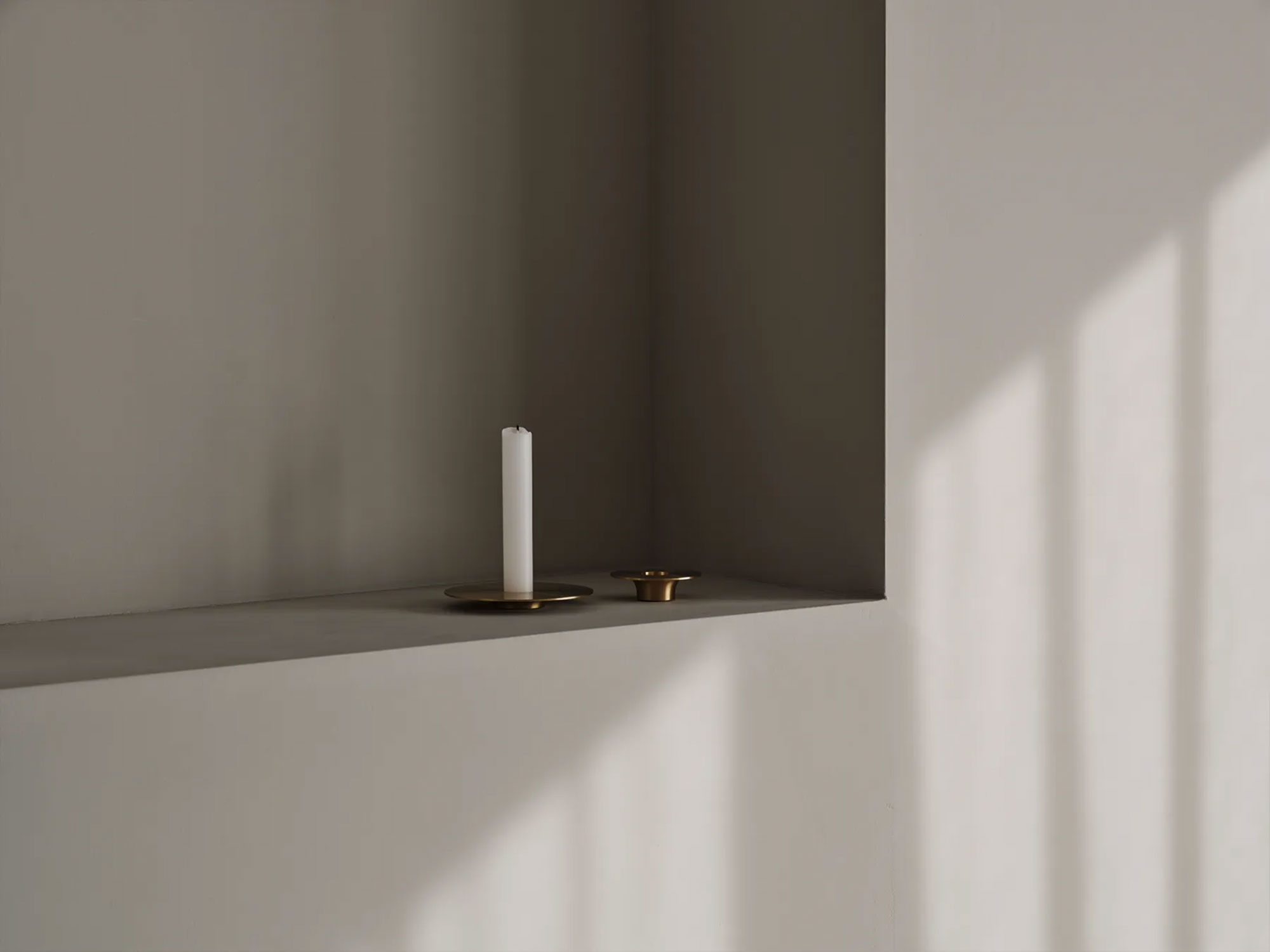 The Lotus, Flight, and Rim Lights by Nao Iwamatsu - Gessato