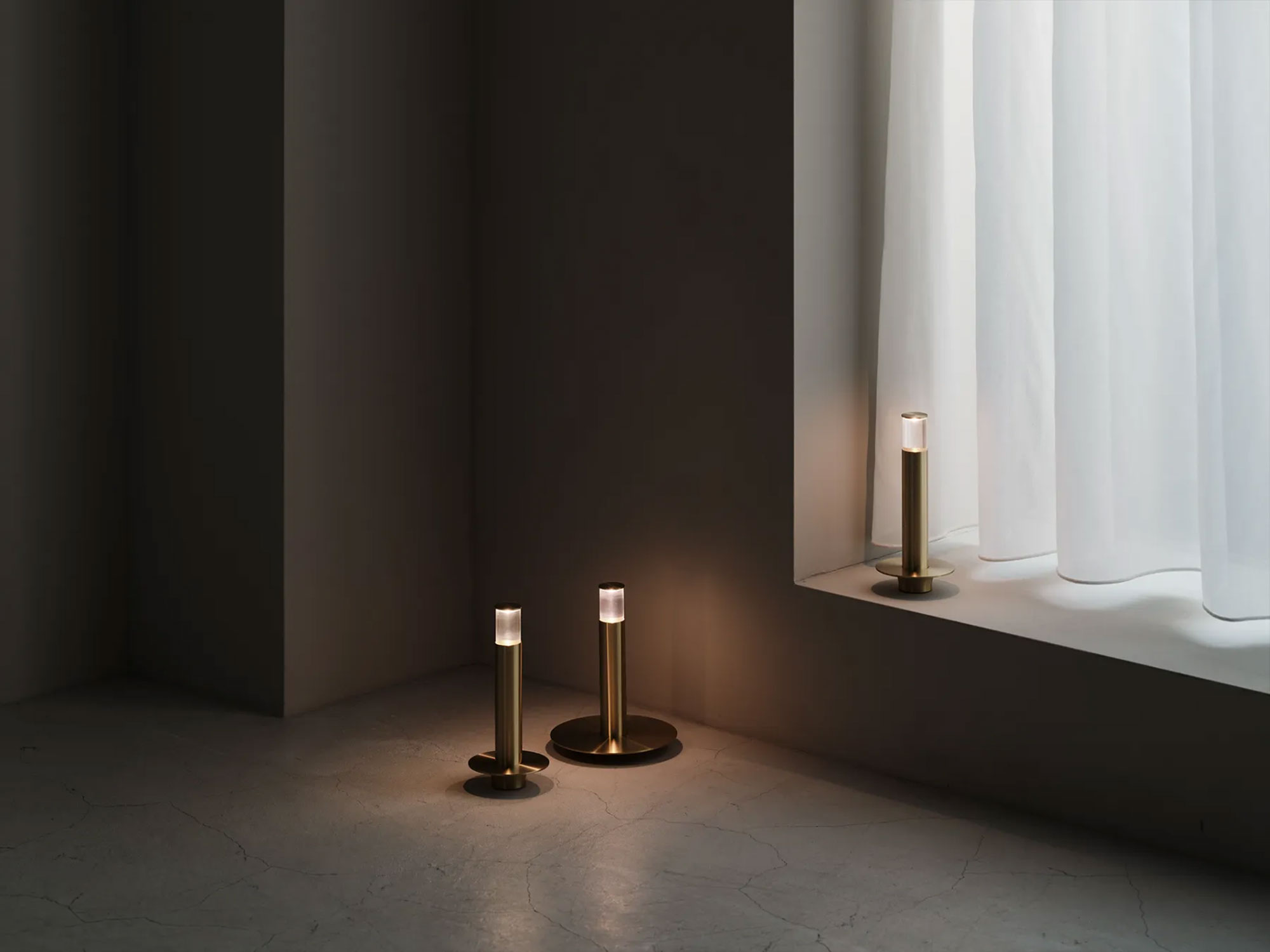 The Lotus, Flight, and Rim Lights by Nao Iwamatsu - Gessato The Lotus, Flight, and Rim Lights by Nao Iwamatsu - Gessato