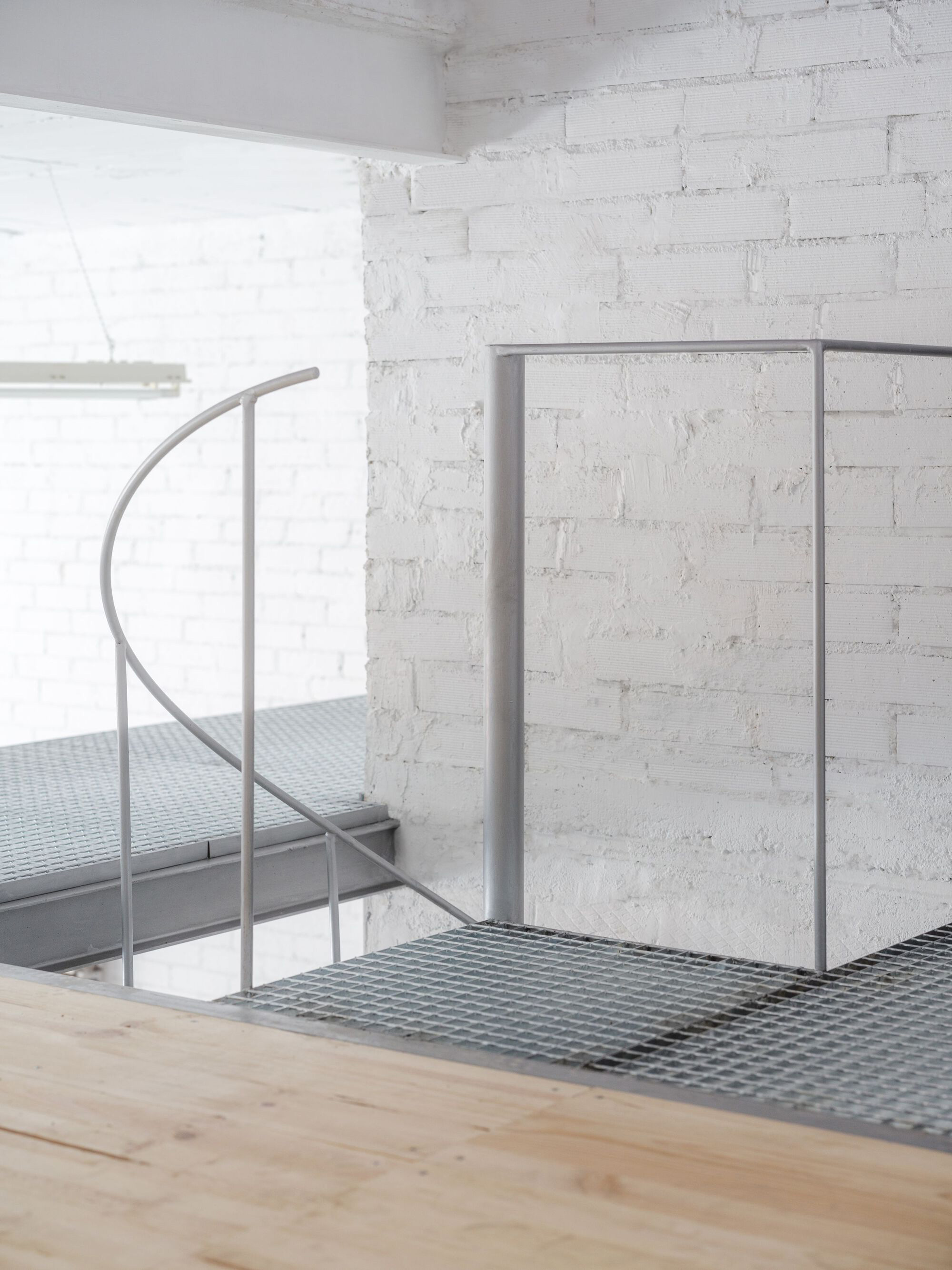 La Calor, A Minimalist Screen Printing Studio in Madrid - Gessato La Calor, A Minimalist Screen Printing Studio in Madrid - Gessato