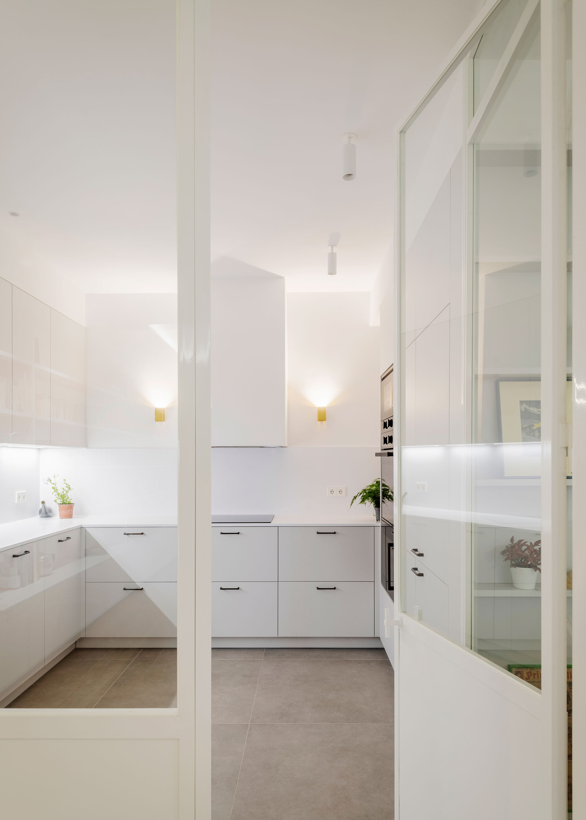 Inheriting Elegance: A Century-Old Madrid Apartment’s Contemporary Reawakening - Gessato