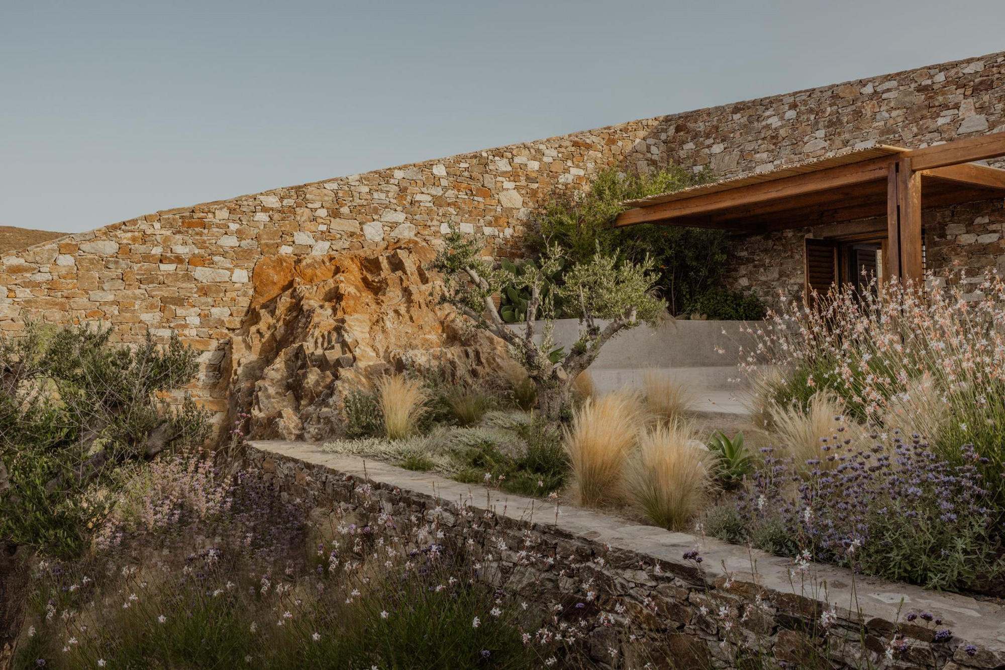 Viglostasi by Block722 - Gessato