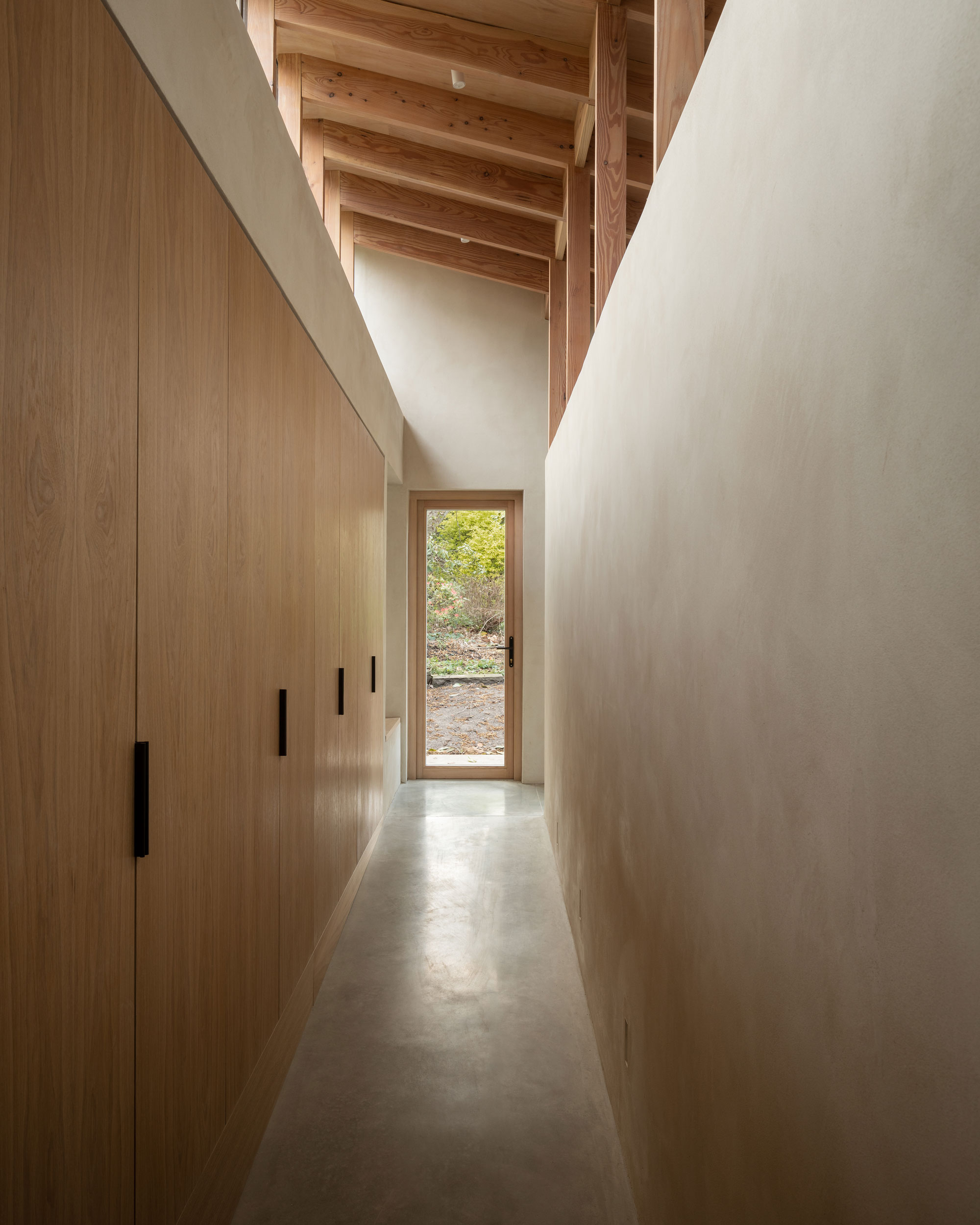 Butterfly House by Oliver Leech Architects - Gessato Butterfly House by Oliver Leech Architects - Gessato