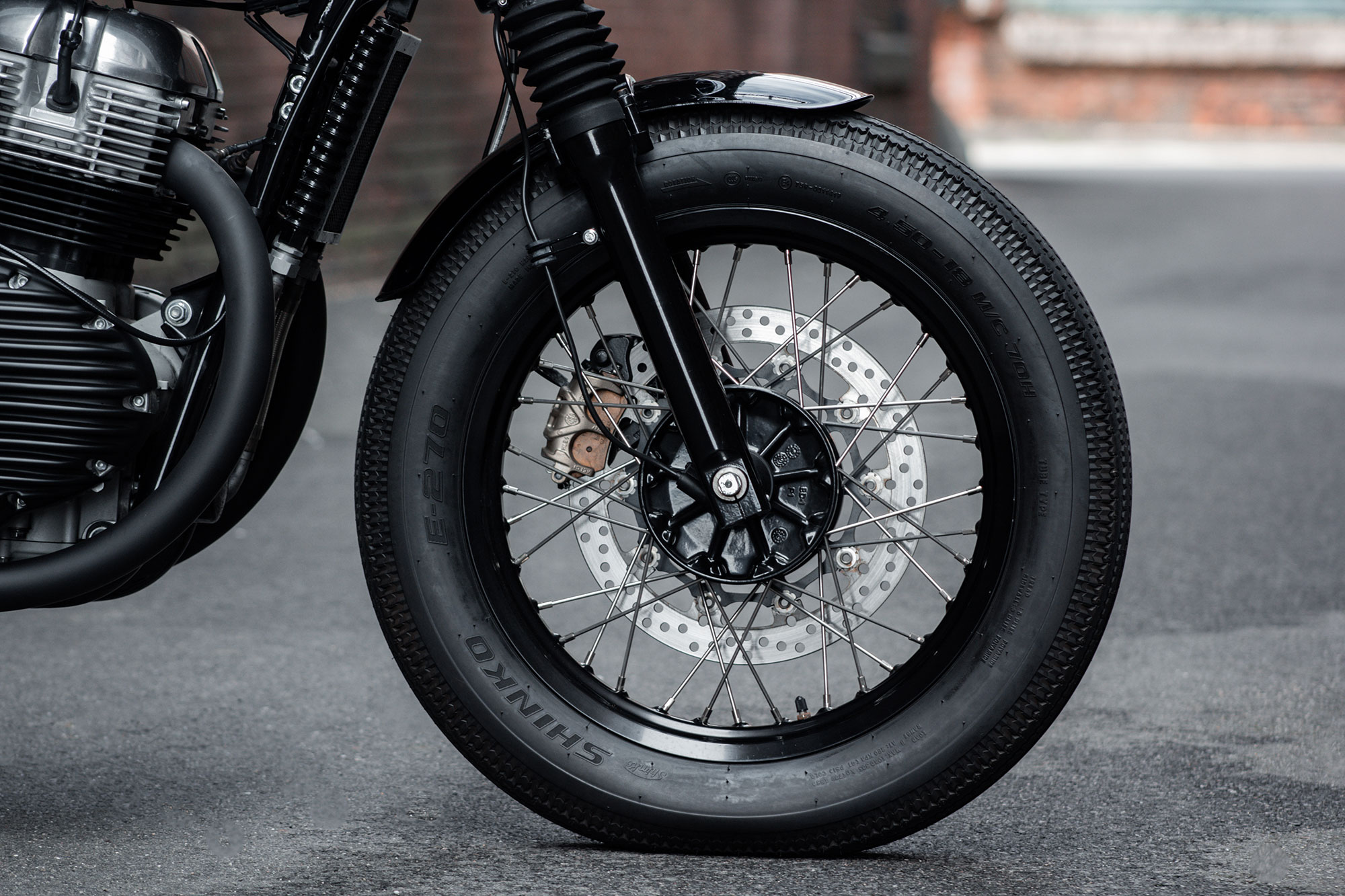 Imperfecta: The Cafe Racer Redefining Motorcycle Aesthetics - Gessato