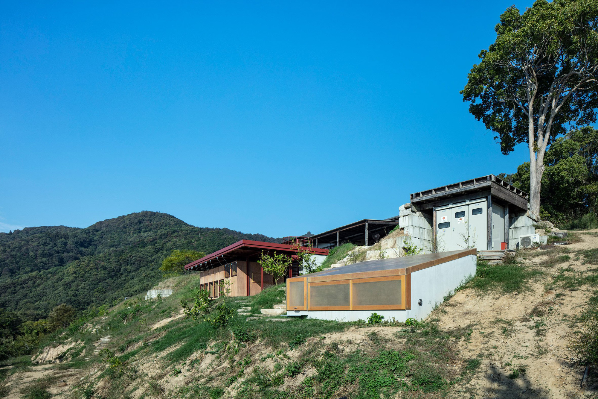 Dokubo + El Amigo - Gessato