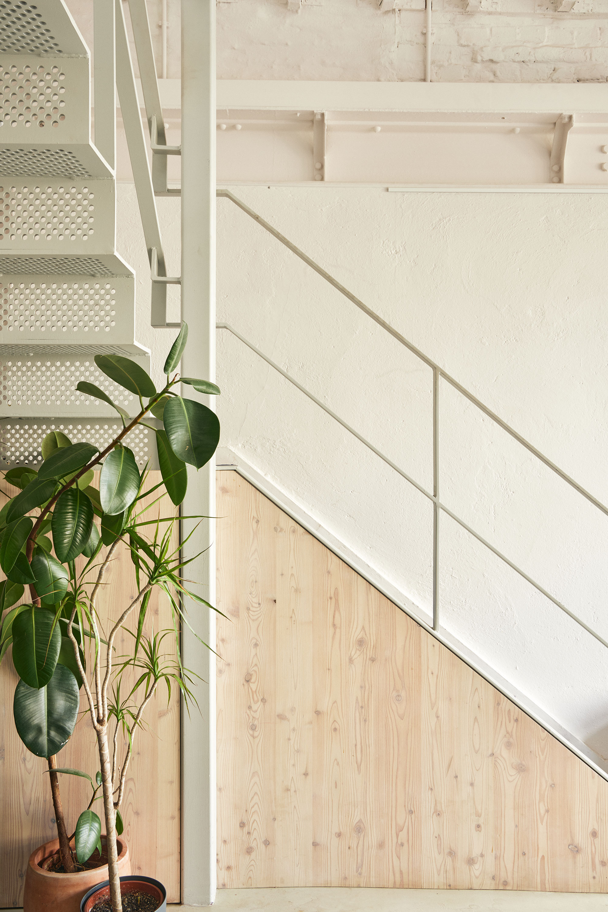 One and A Half Studios - Gessato