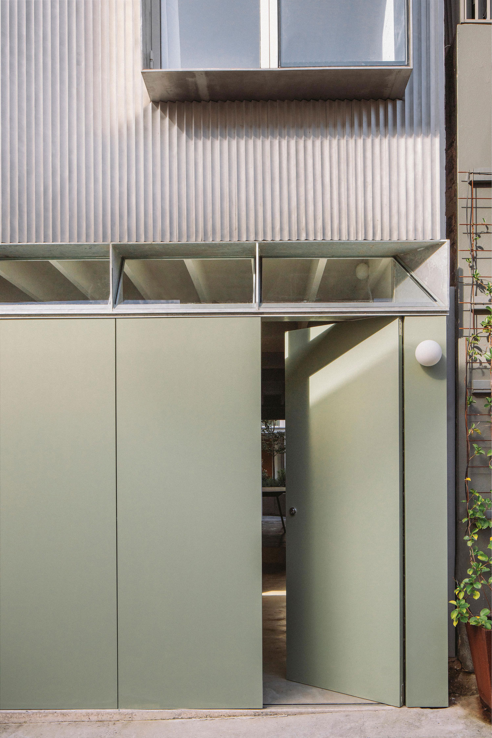 Steel House/Stone House by Retallack Thompson - Gessato