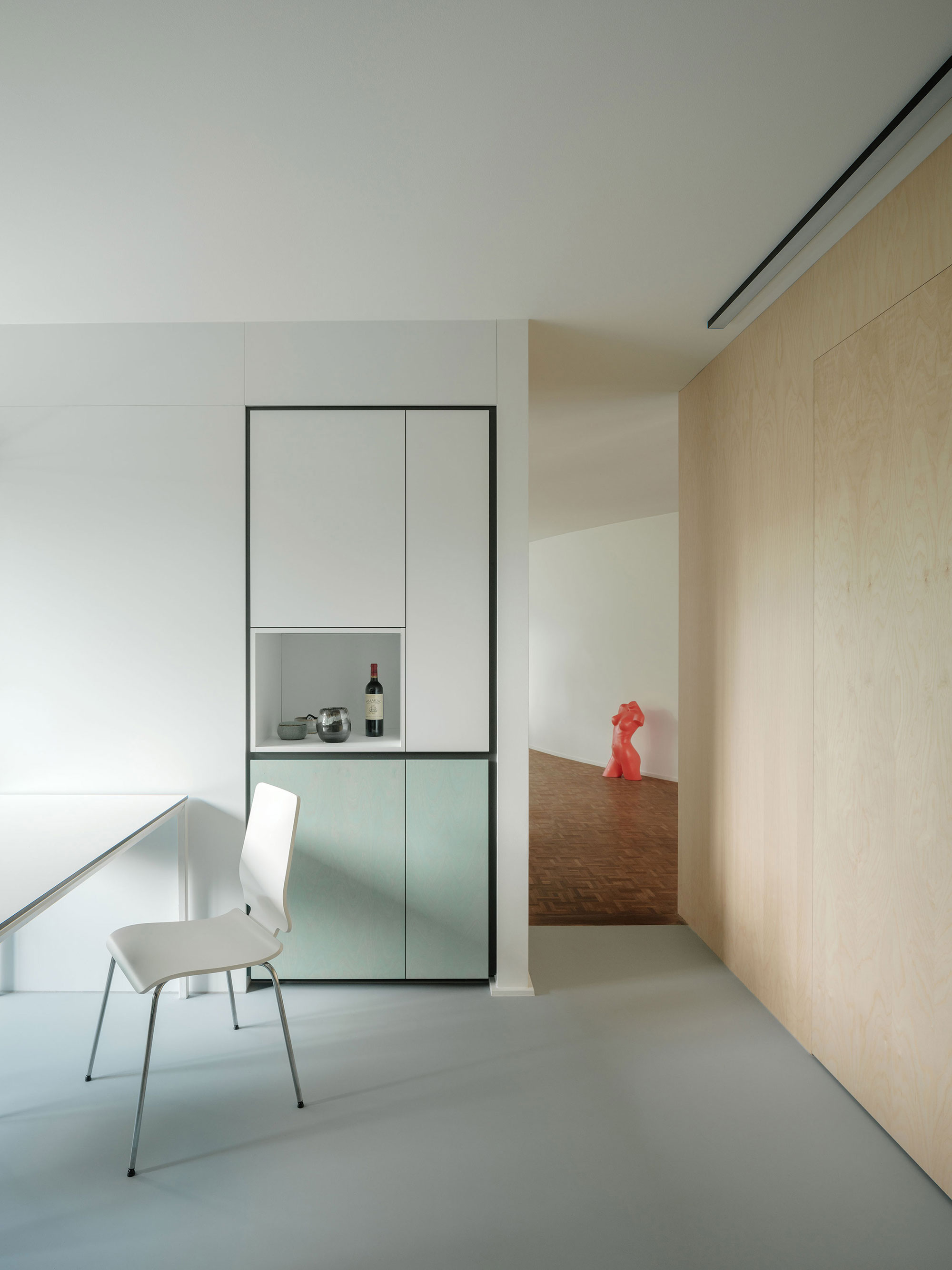 BEEV, A Modernist Home Expanded with A New Floor - Gessato BEEV, A Modernist Home Expanded with A New Floor - Gessato