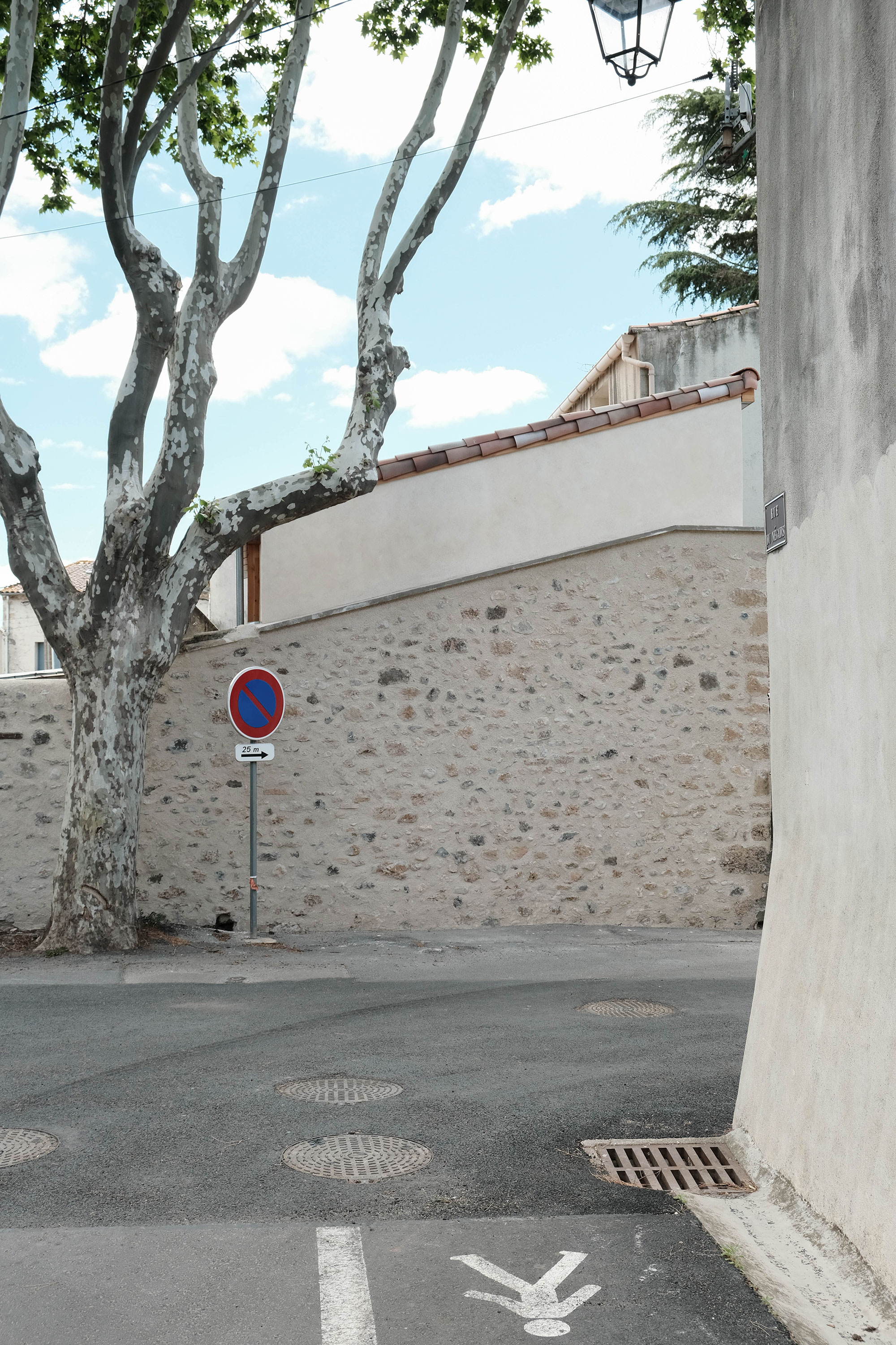 A Modern Extension for A Charming Village House - Gessato