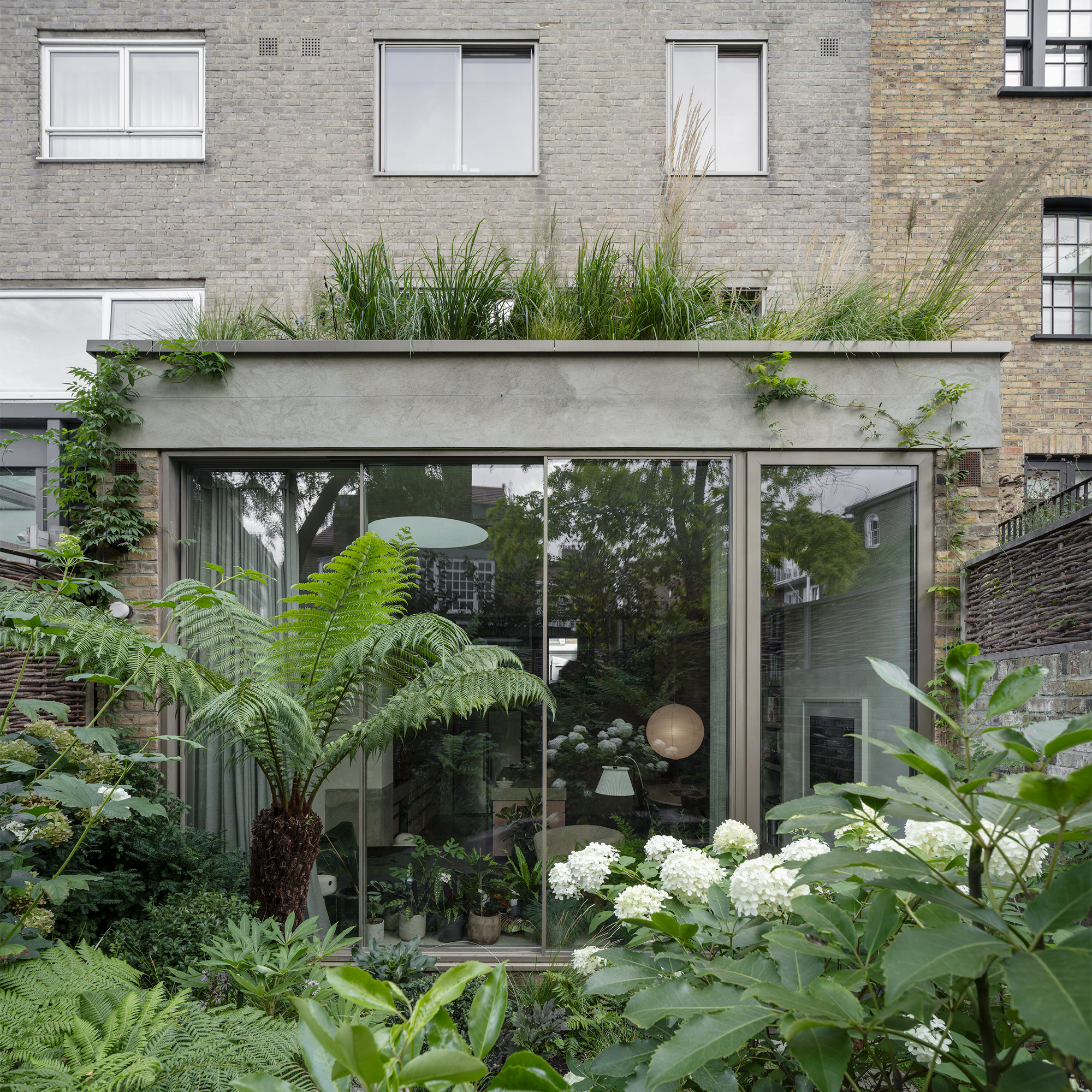 Reshaping Brutalism: A Pricegore Gem in Chelsea - Gessato