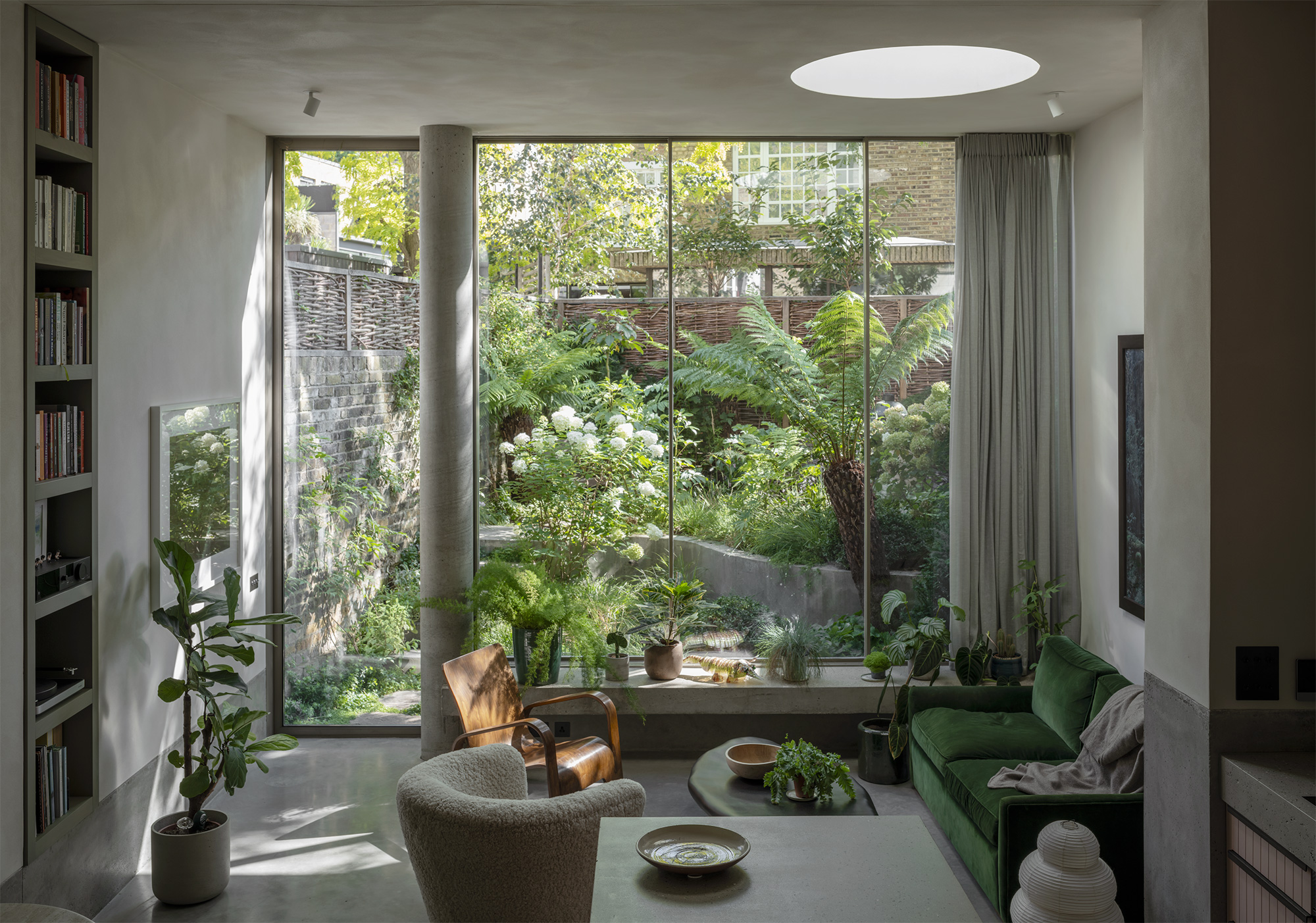 Reshaping Brutalism: A Pricegore Gem in Chelsea - Gessato