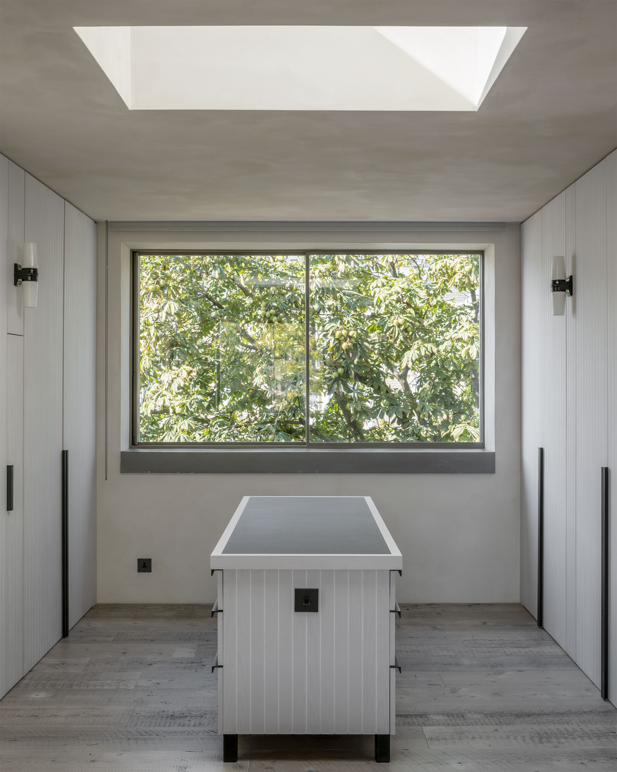 Reshaping Brutalism: A Pricegore Gem in Chelsea - Gessato