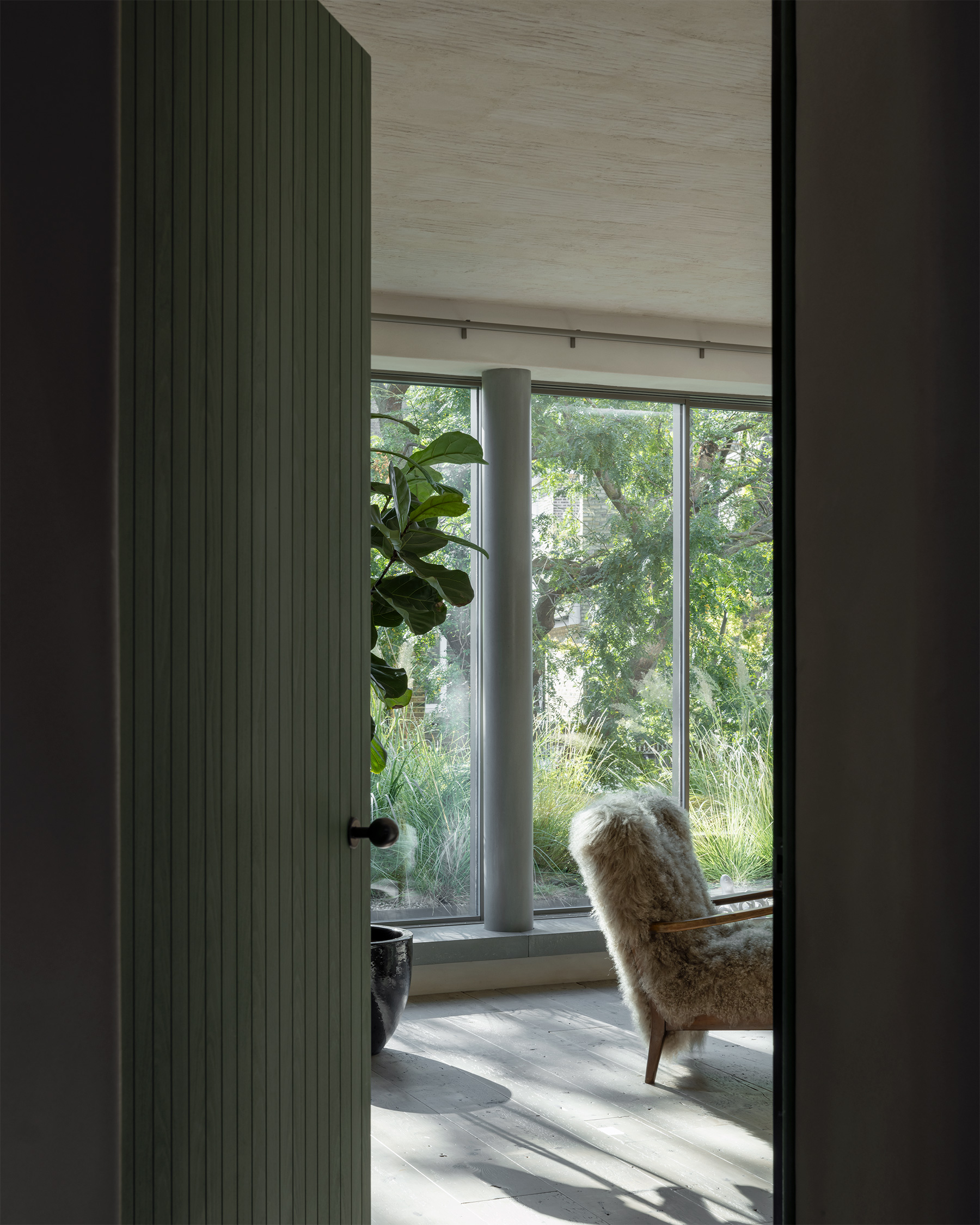 Reshaping Brutalism: A Pricegore Gem in Chelsea - Gessato