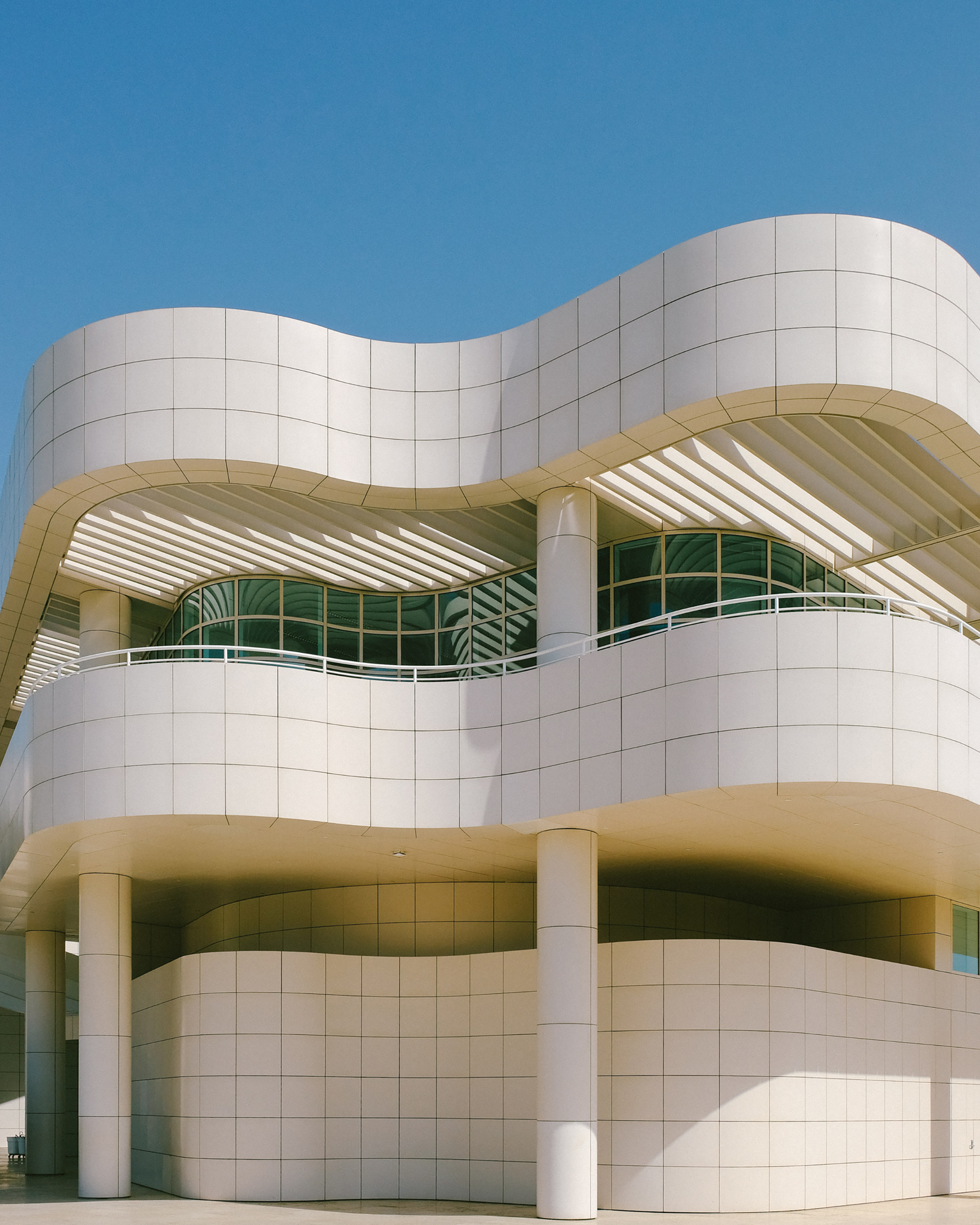 An Exploration of The Poetry of Architecture and Color - Gessato An Exploration of The Poetry of Architecture and Color - Gessato