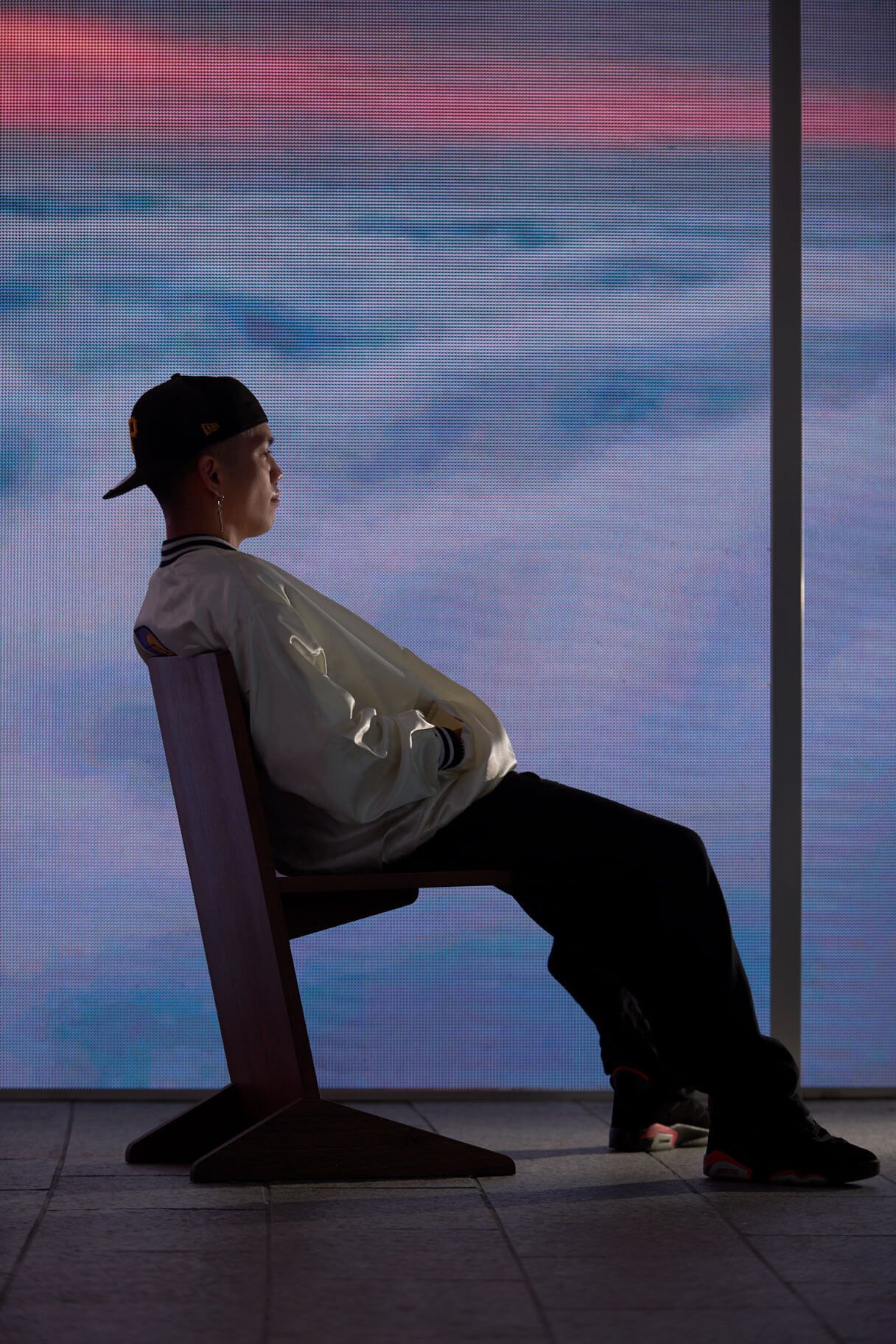 Lotto's Canti, A Minimalist Cantilever Chair - Gessato