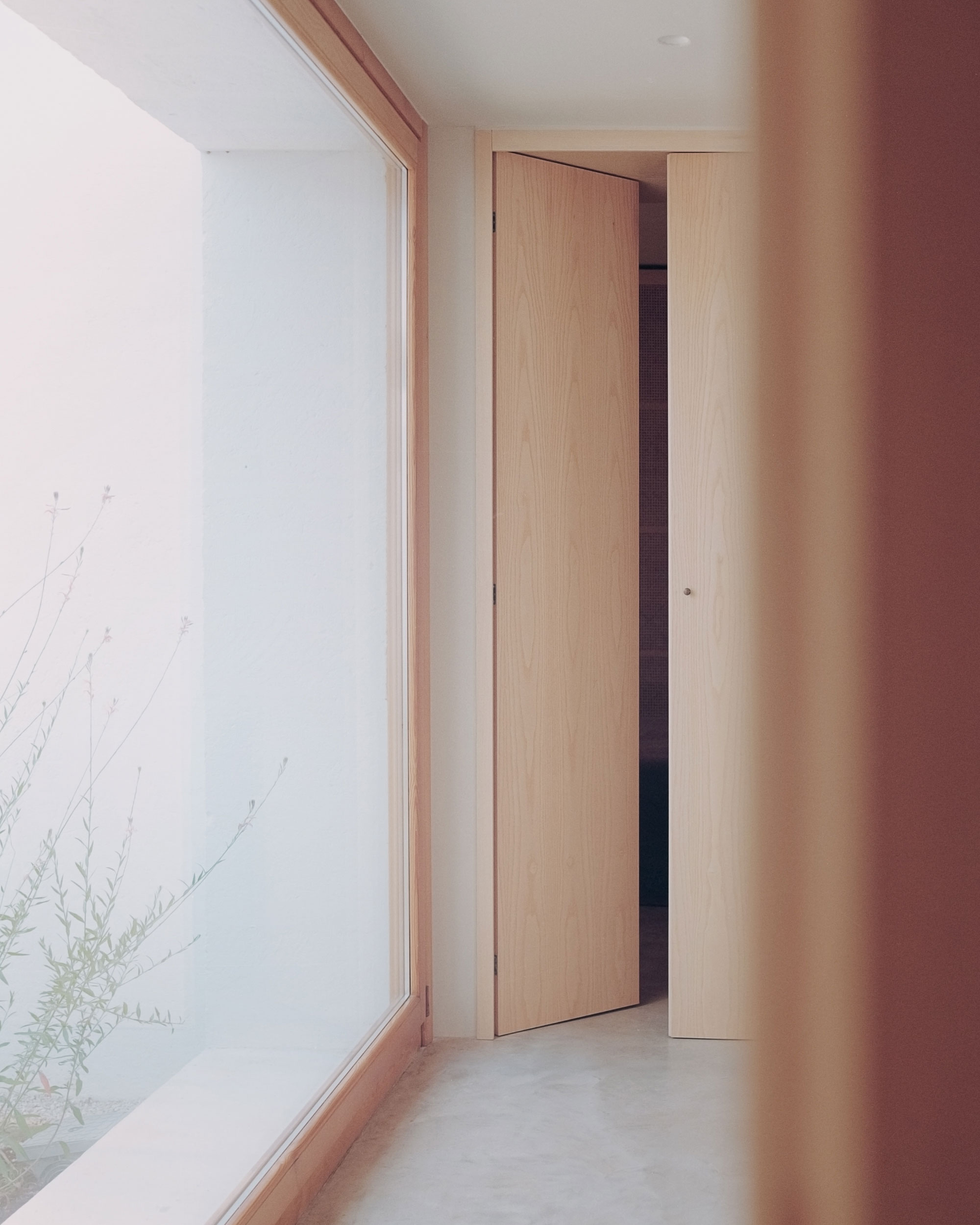 Casanguilla, A Modern House Nestled in the Countryside - Gessato