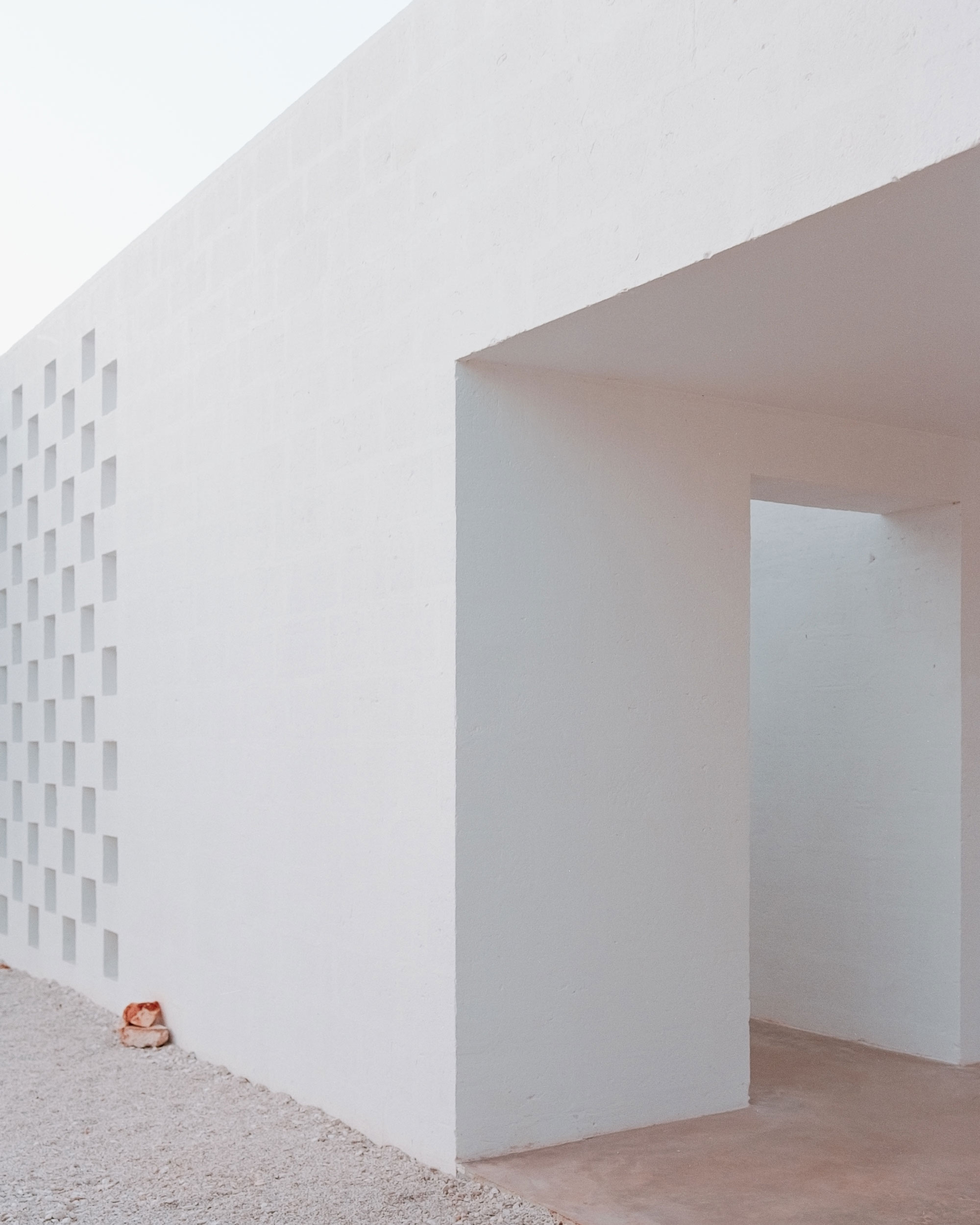 Casanguilla, A Modern House Nestled in the Countryside - Gessato