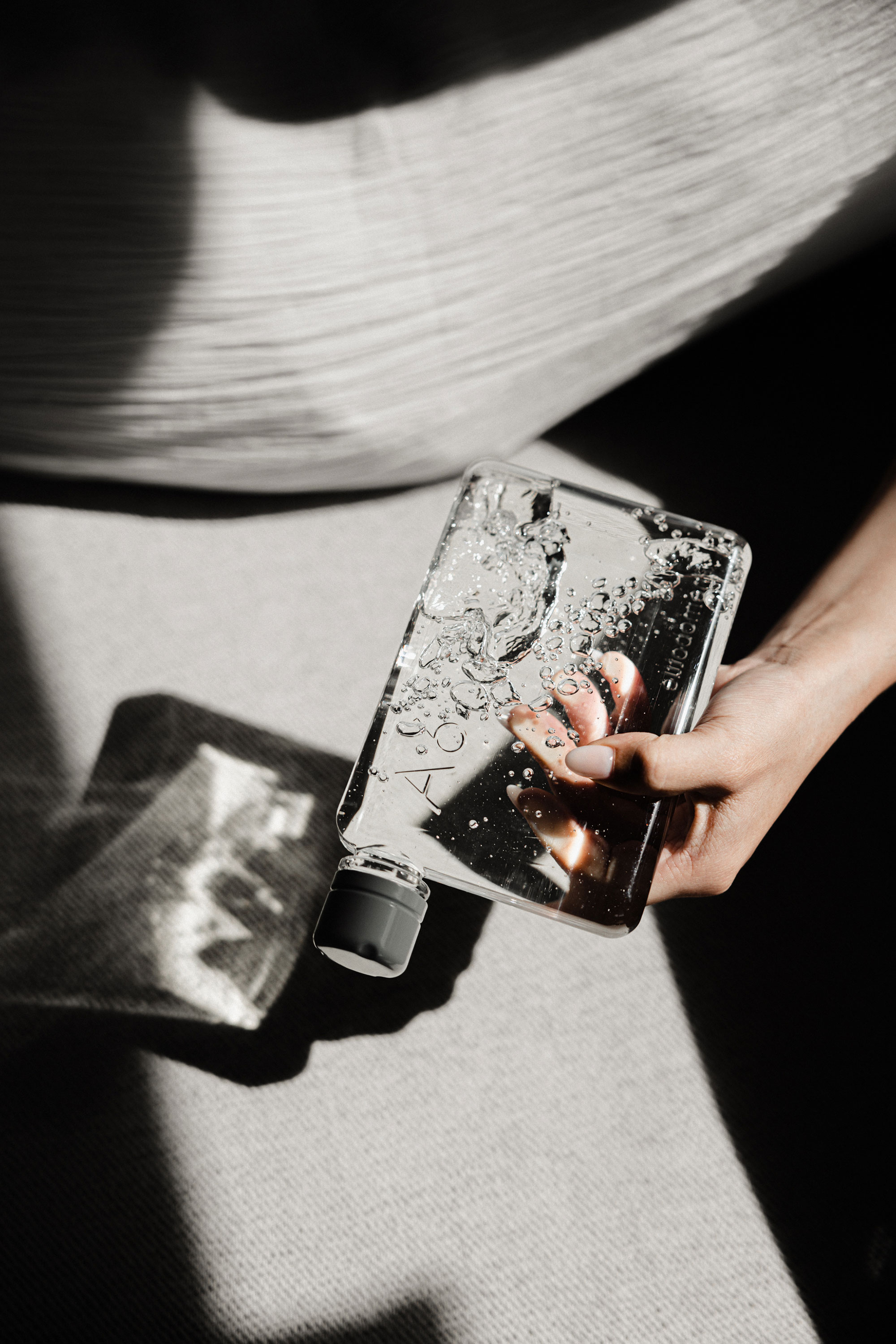 Memobottle, The Best Eco-Friendly Flat Water Bottle - Gessato