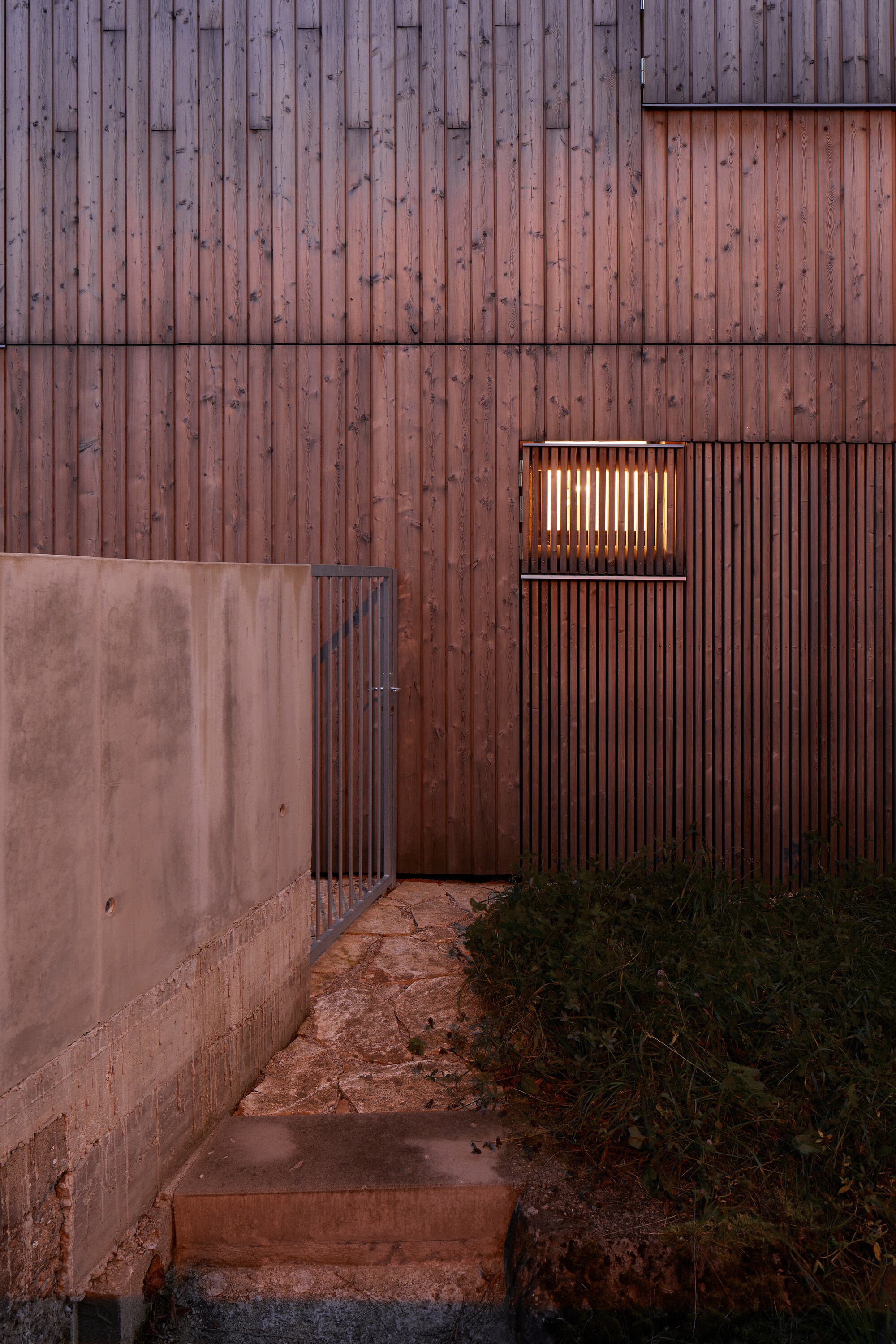 New House with Old Mill - Gessato