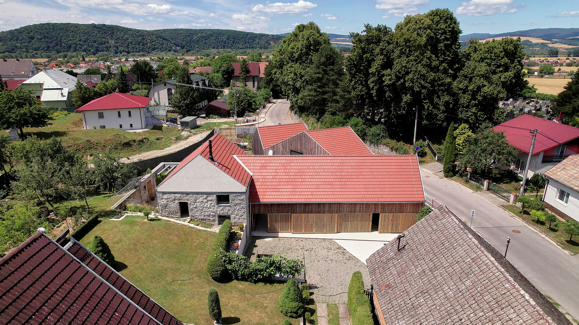 New House with Old Mill - Gessato