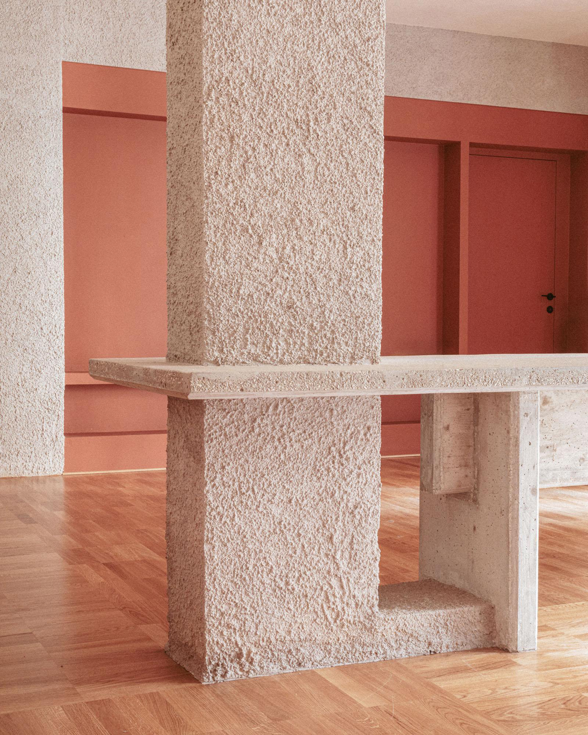 Quattro Spazi / 4 Spaces - Gessato