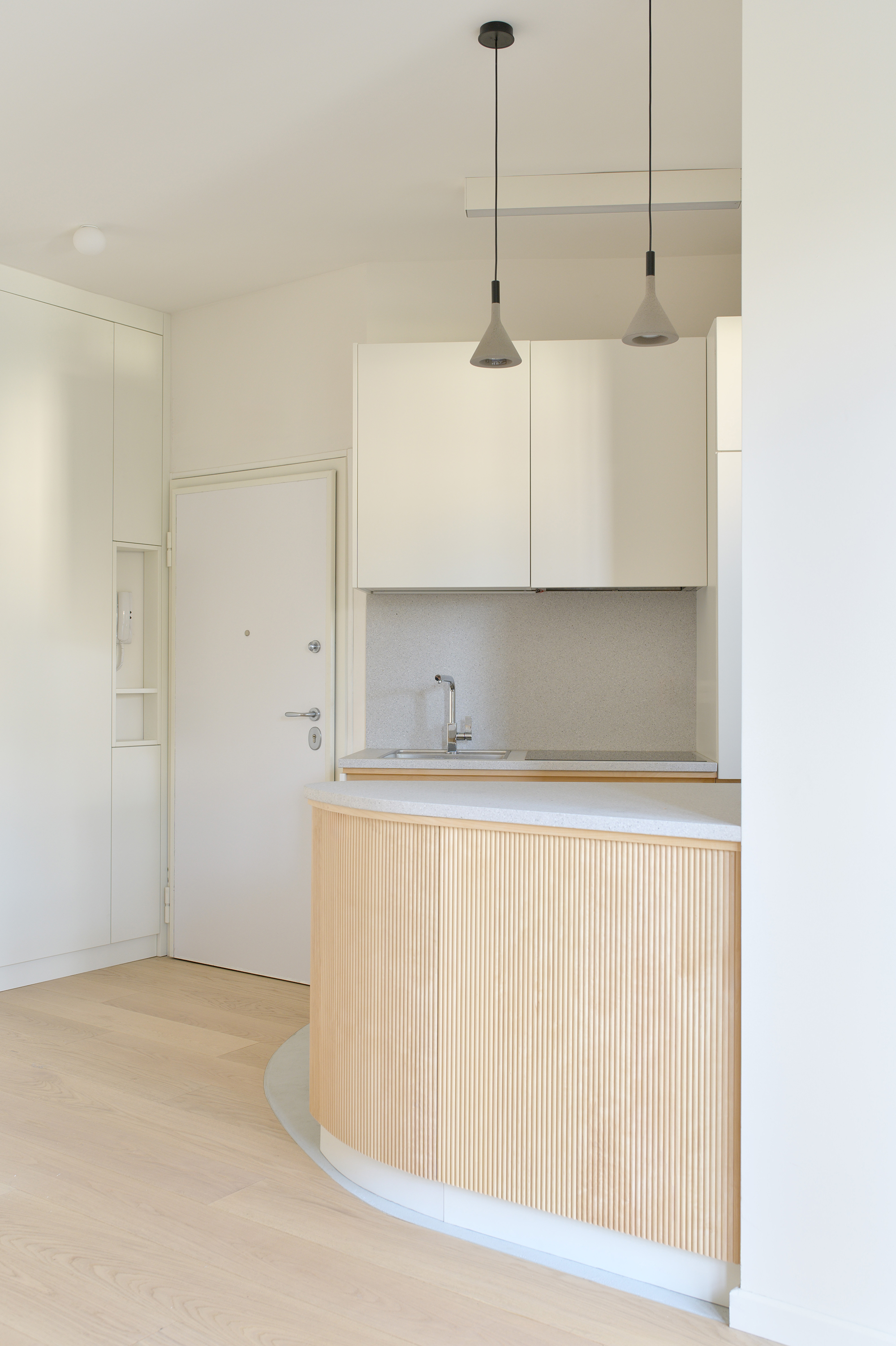 Apartment with a Library - Gessato