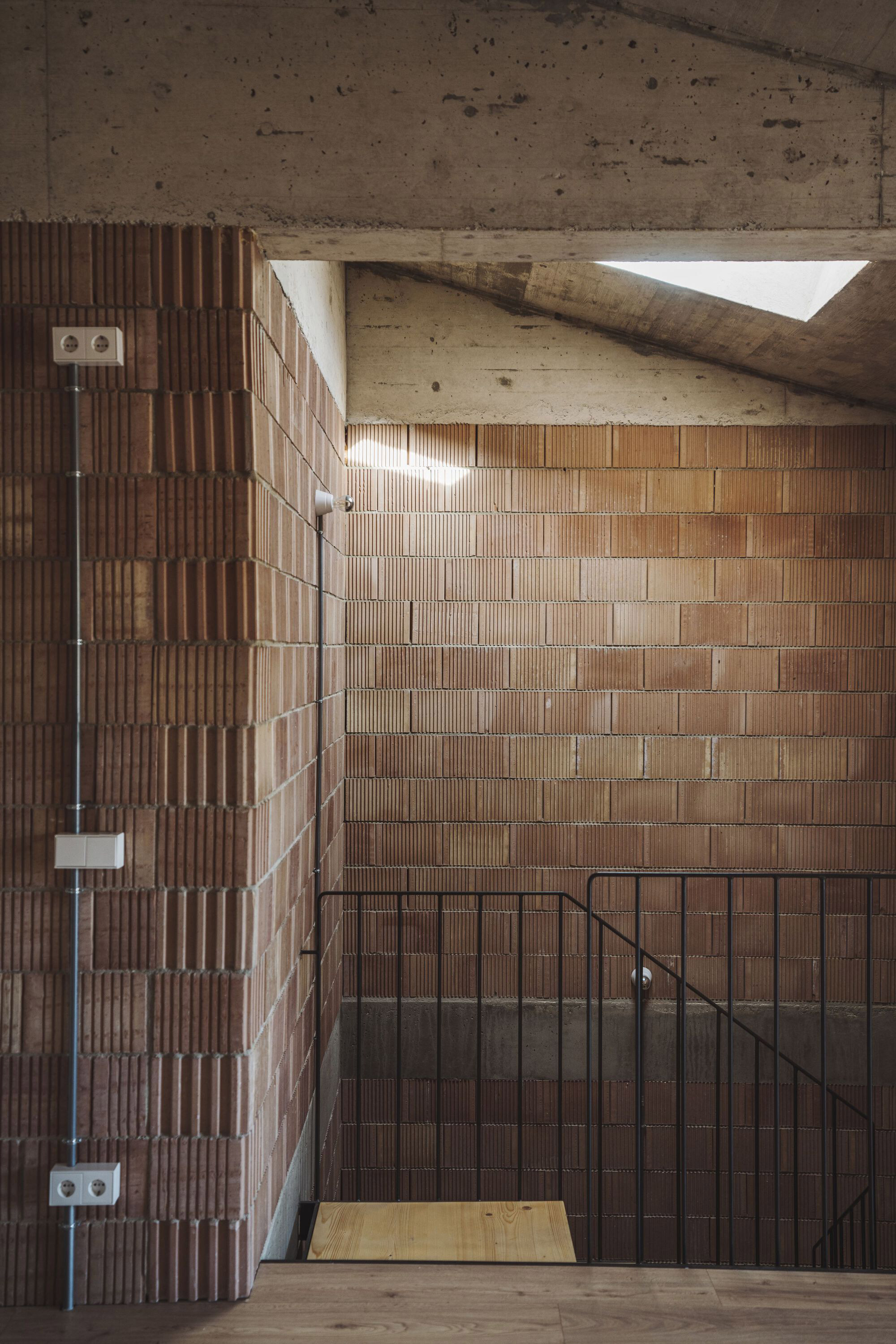 Battery House - Gessato