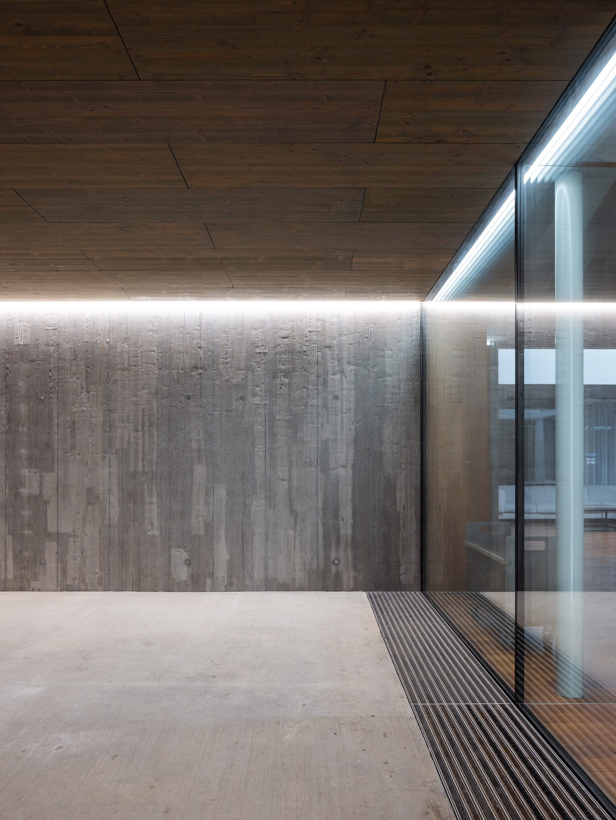 Embedded House - Gessato