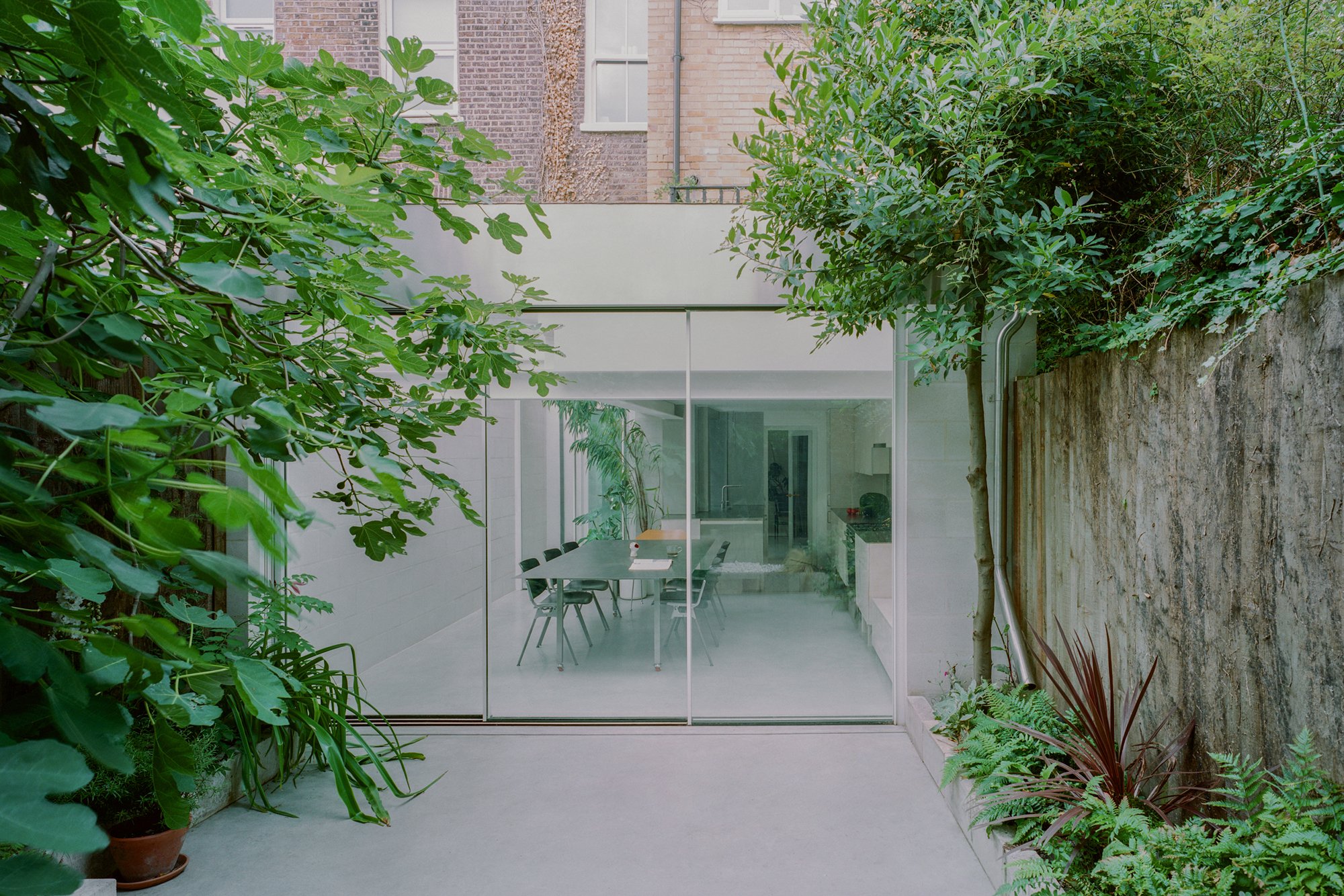 Oasis by Unknown Works - Gessato