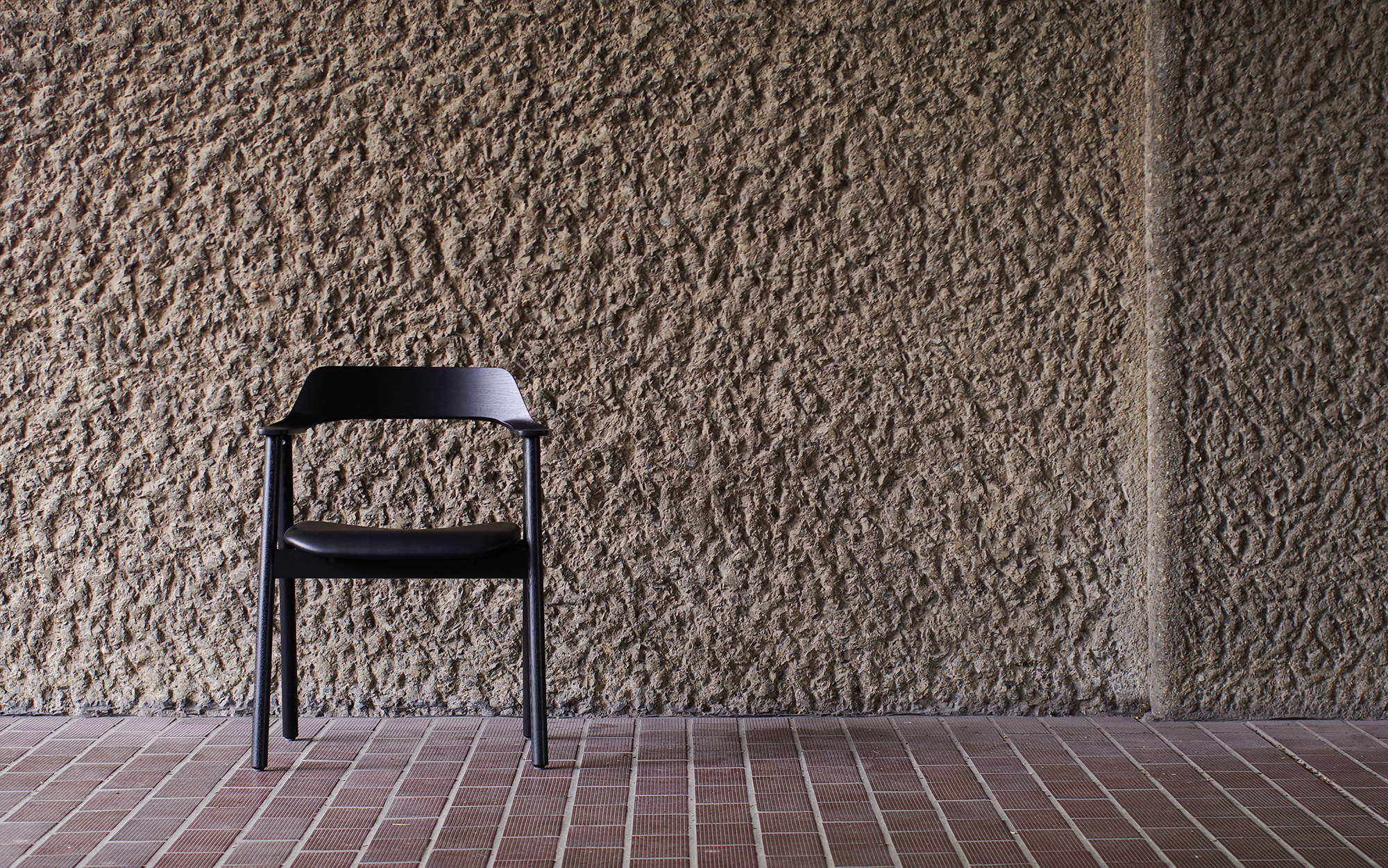 Industrial Facility X TAKT The Bow Chair - Gessato