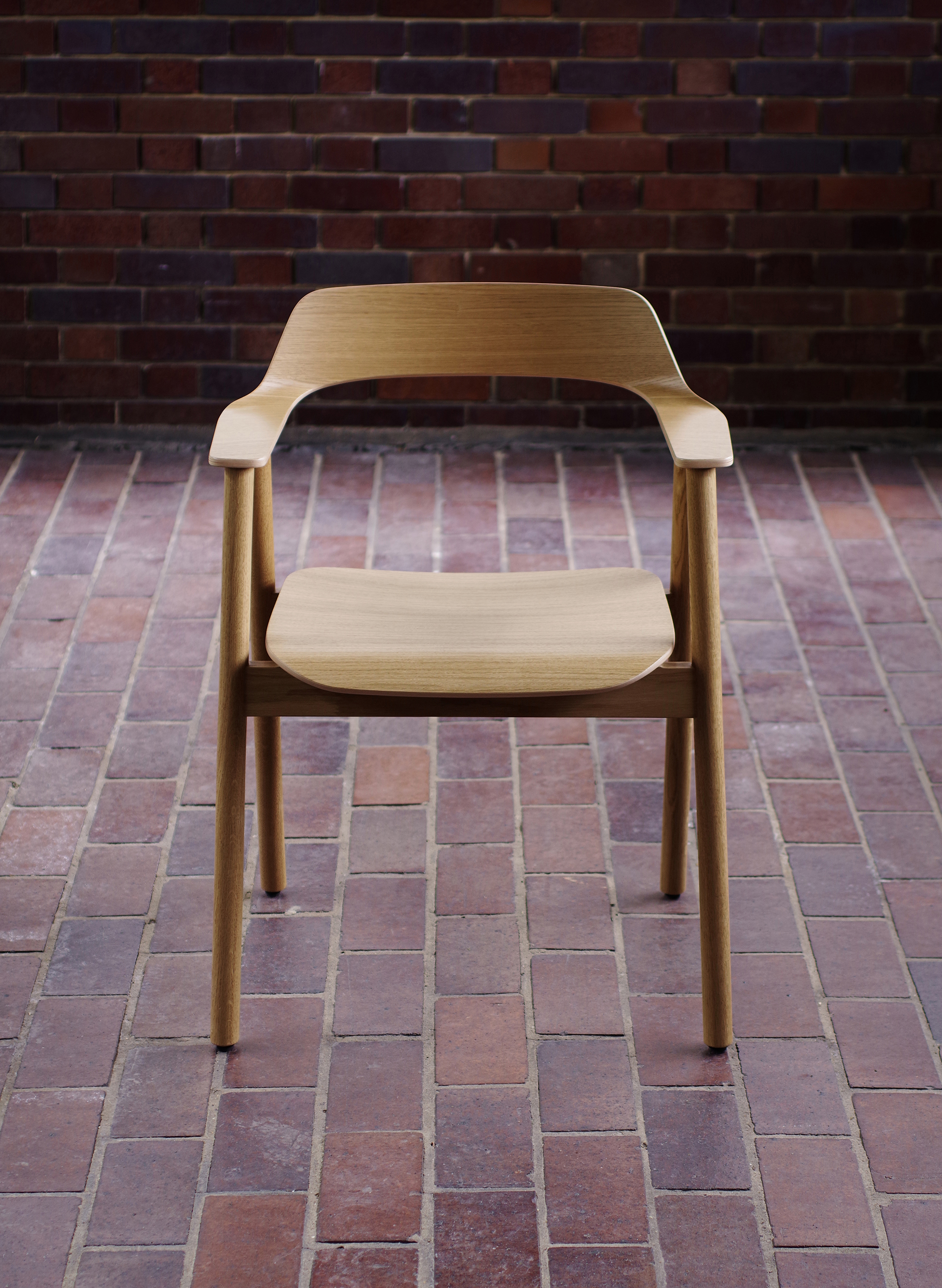Industrial Facility X TAKT The Bow Chair - Gessato