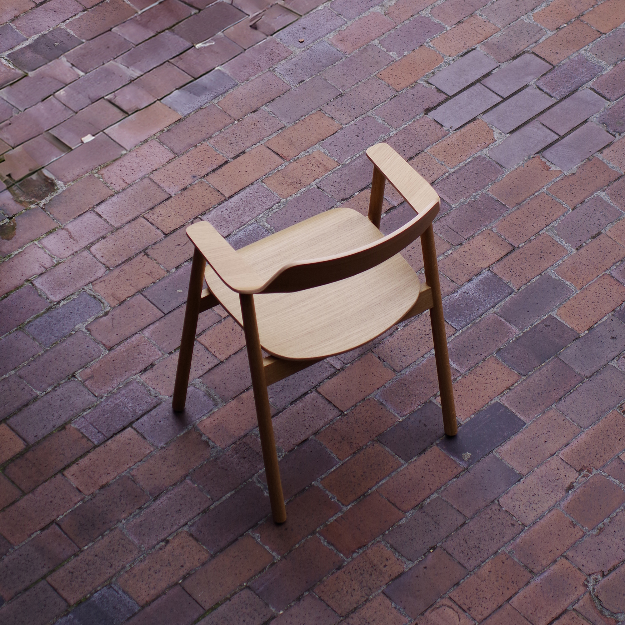 Industrial Facility X TAKT The Bow Chair - Gessato