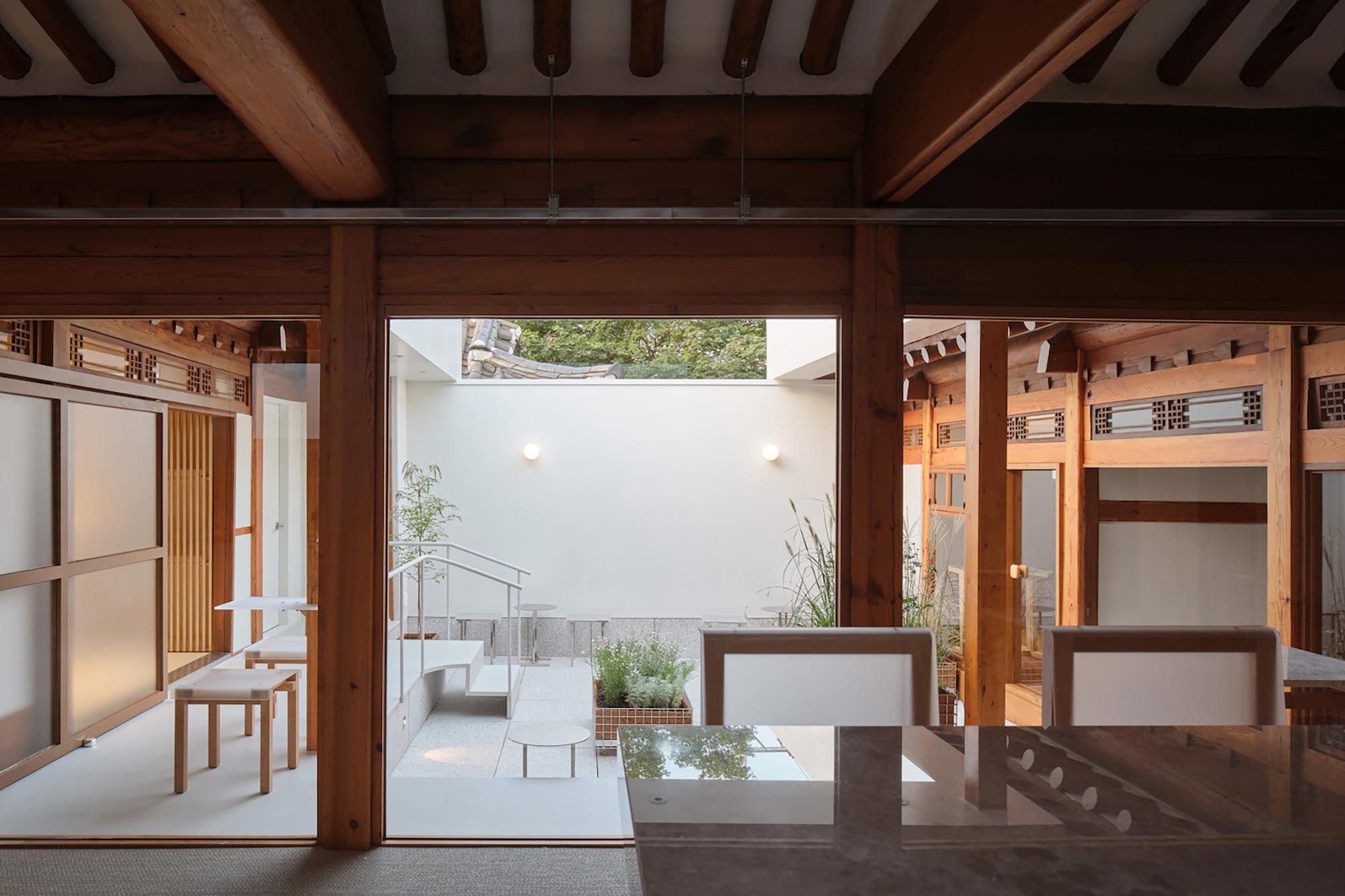 Exploring Japandi, Where East Meets West - Gessato