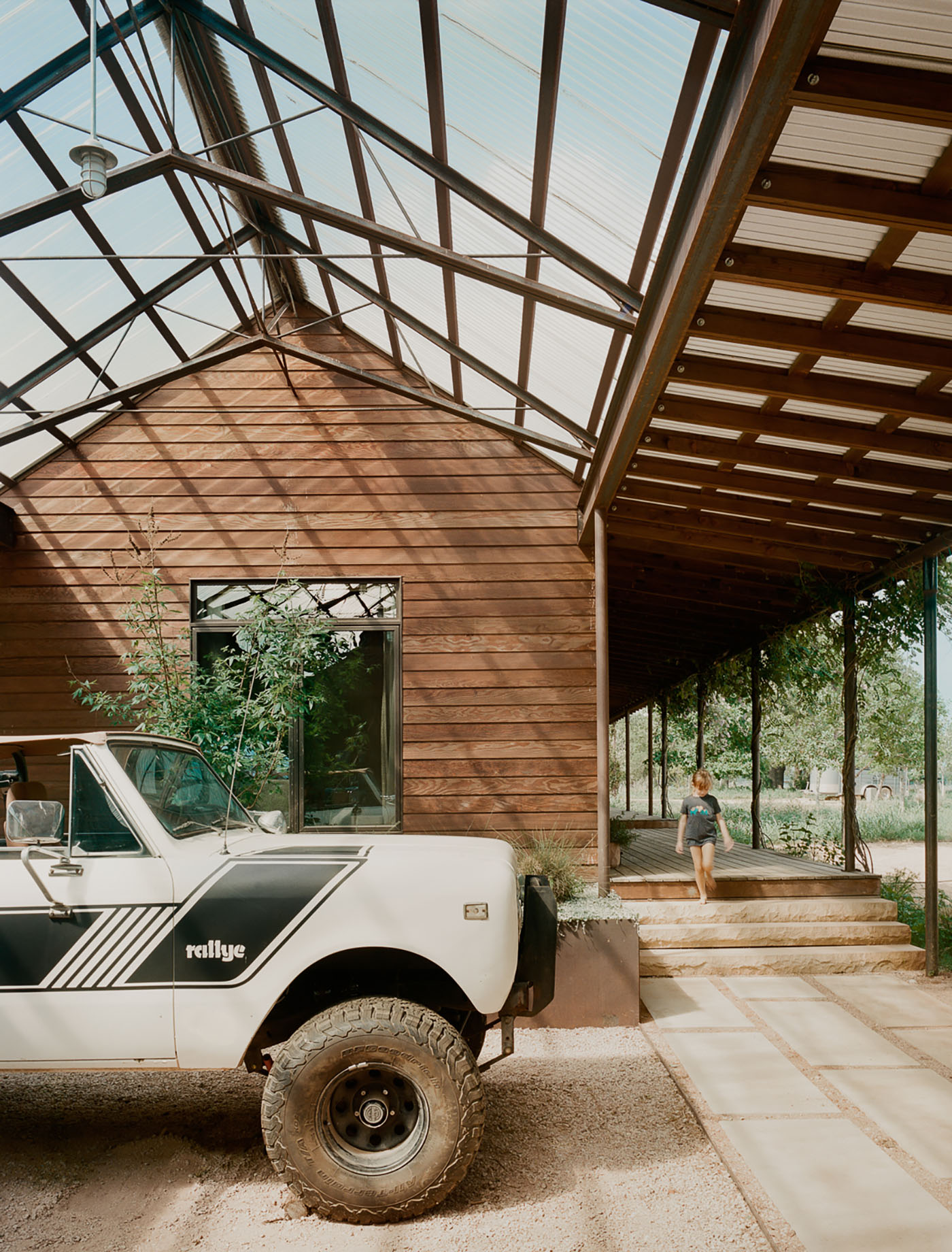 Roam Ranch - Gessato