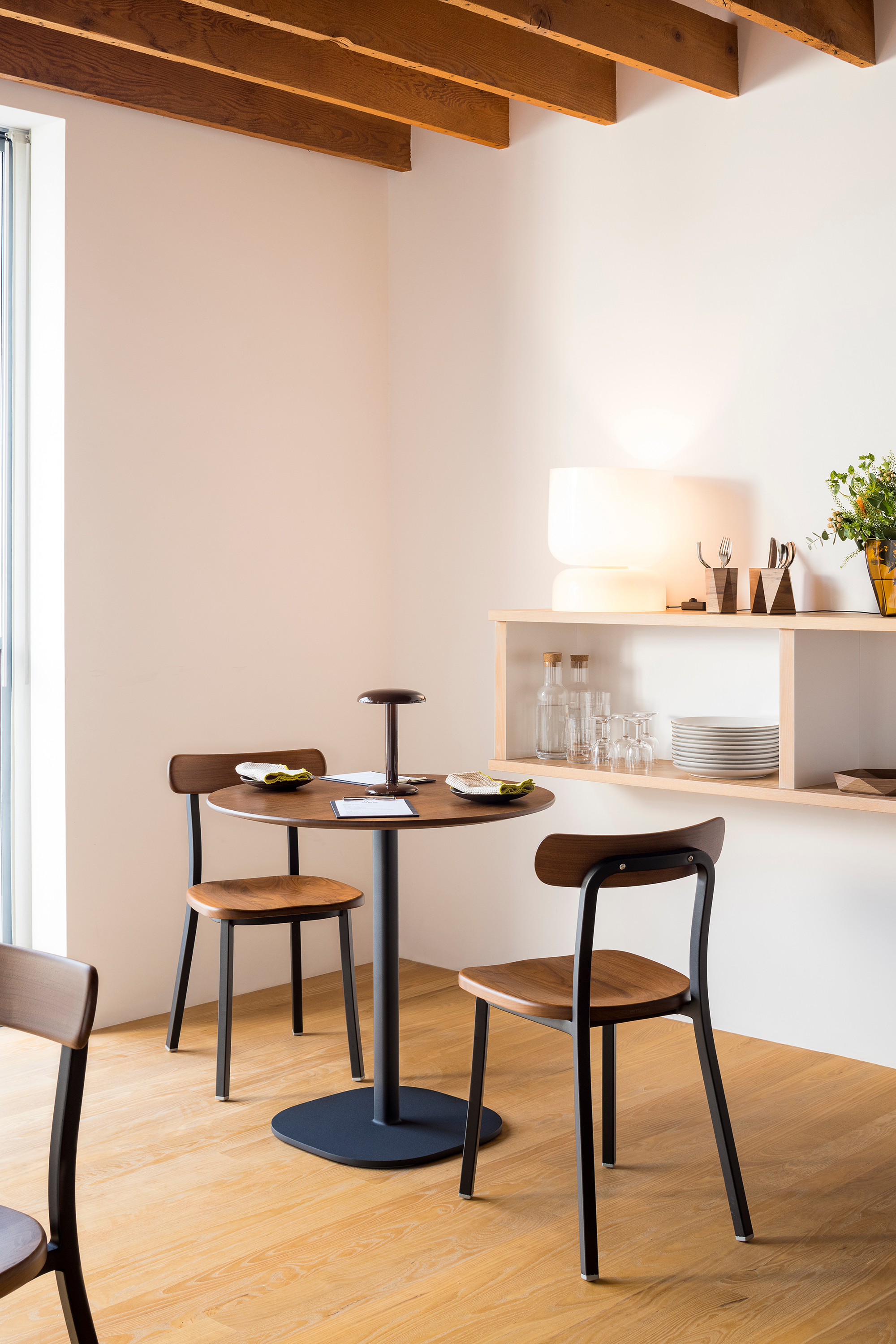 The Emeco Utility Collection by Jasper Morrison - Gessato The Emeco Utility Collection by Jasper Morrison - Gessato