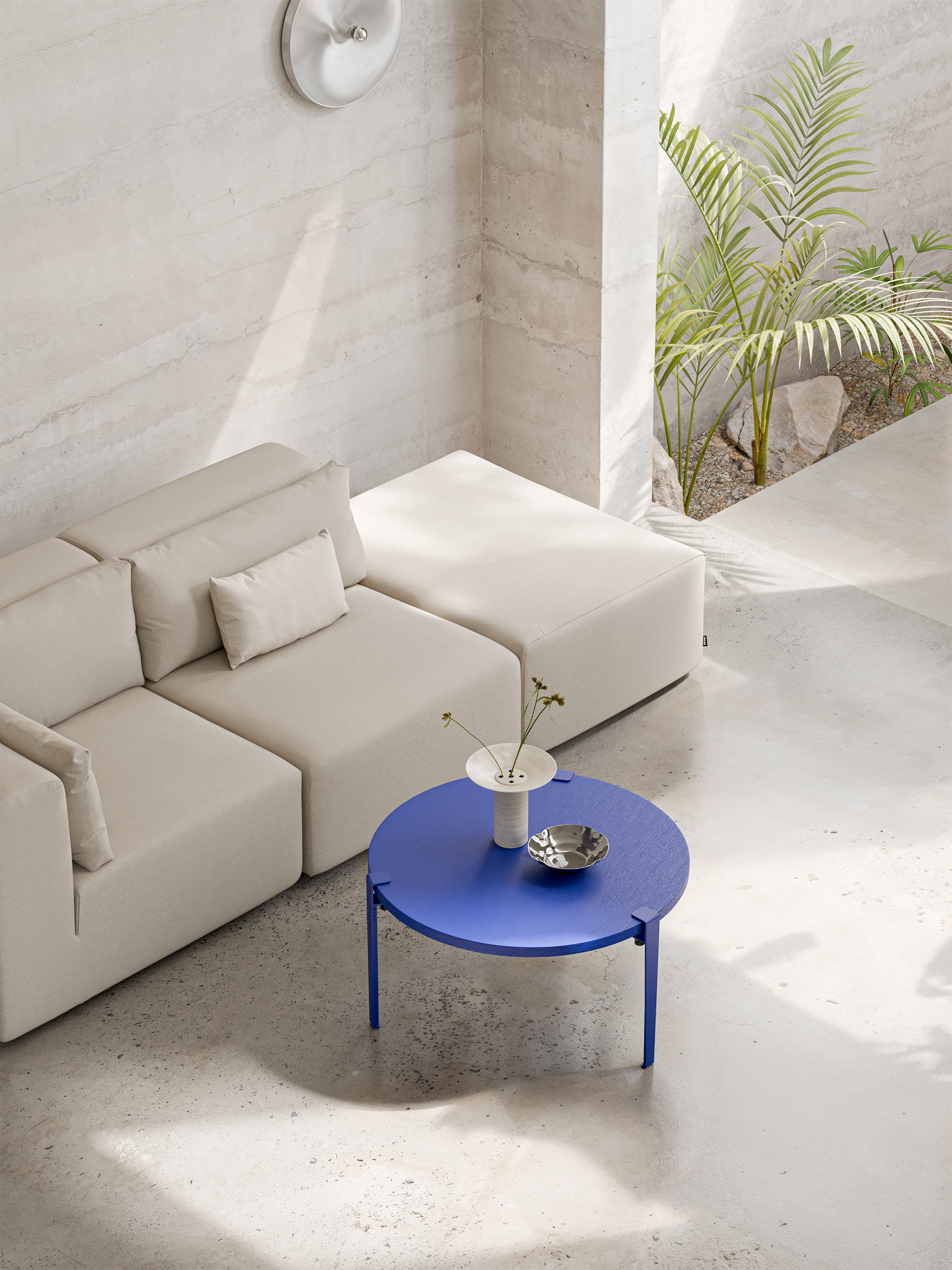 The Tiptoe x Klein Blue Collection - Gessato The Tiptoe x Klein Blue Collection - Gessato
