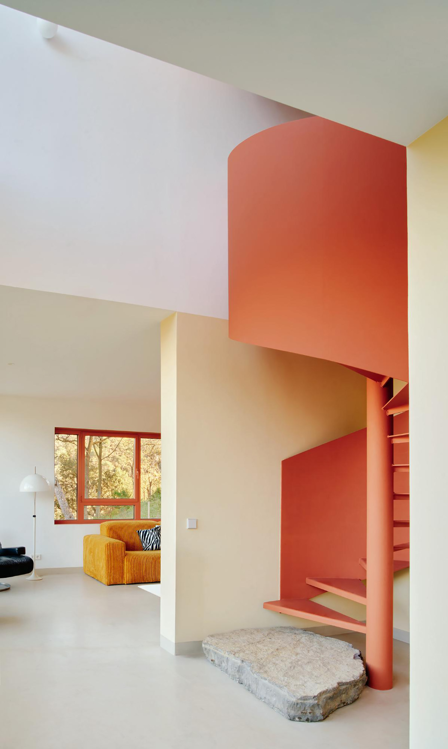 A House That Barely Touches the Ground - Gessato