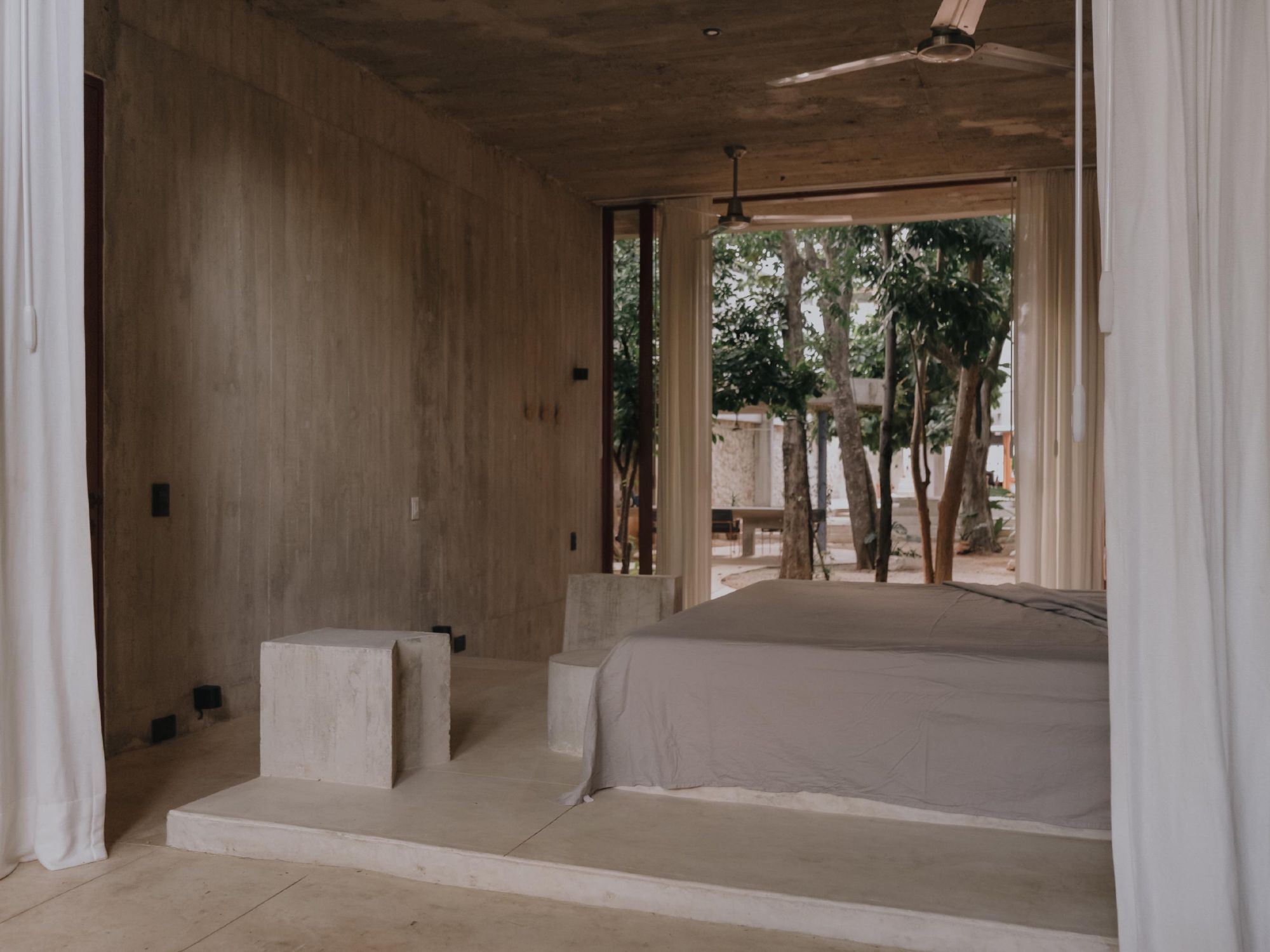 Casa Soskil by Ludwig Godefroy Architecture - Gessato