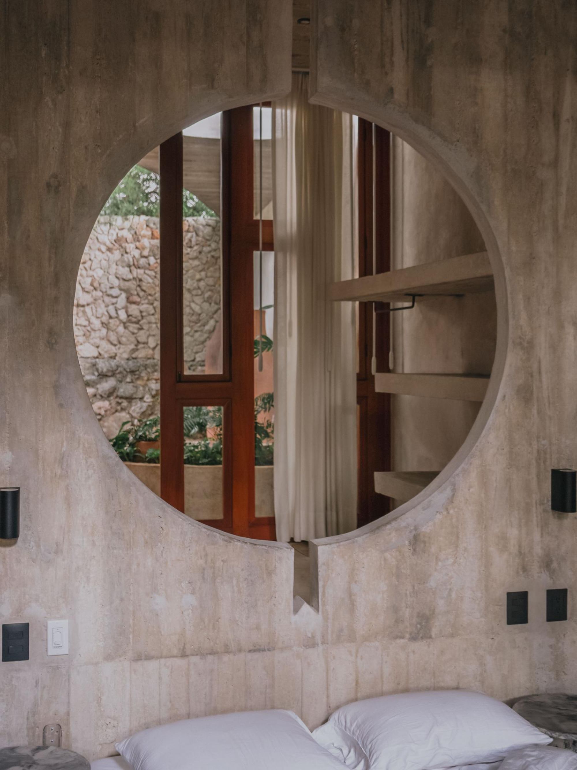 Casa Soskil by Ludwig Godefroy Architecture - Gessato Casa Soskil by Ludwig Godefroy Architecture - Gessato