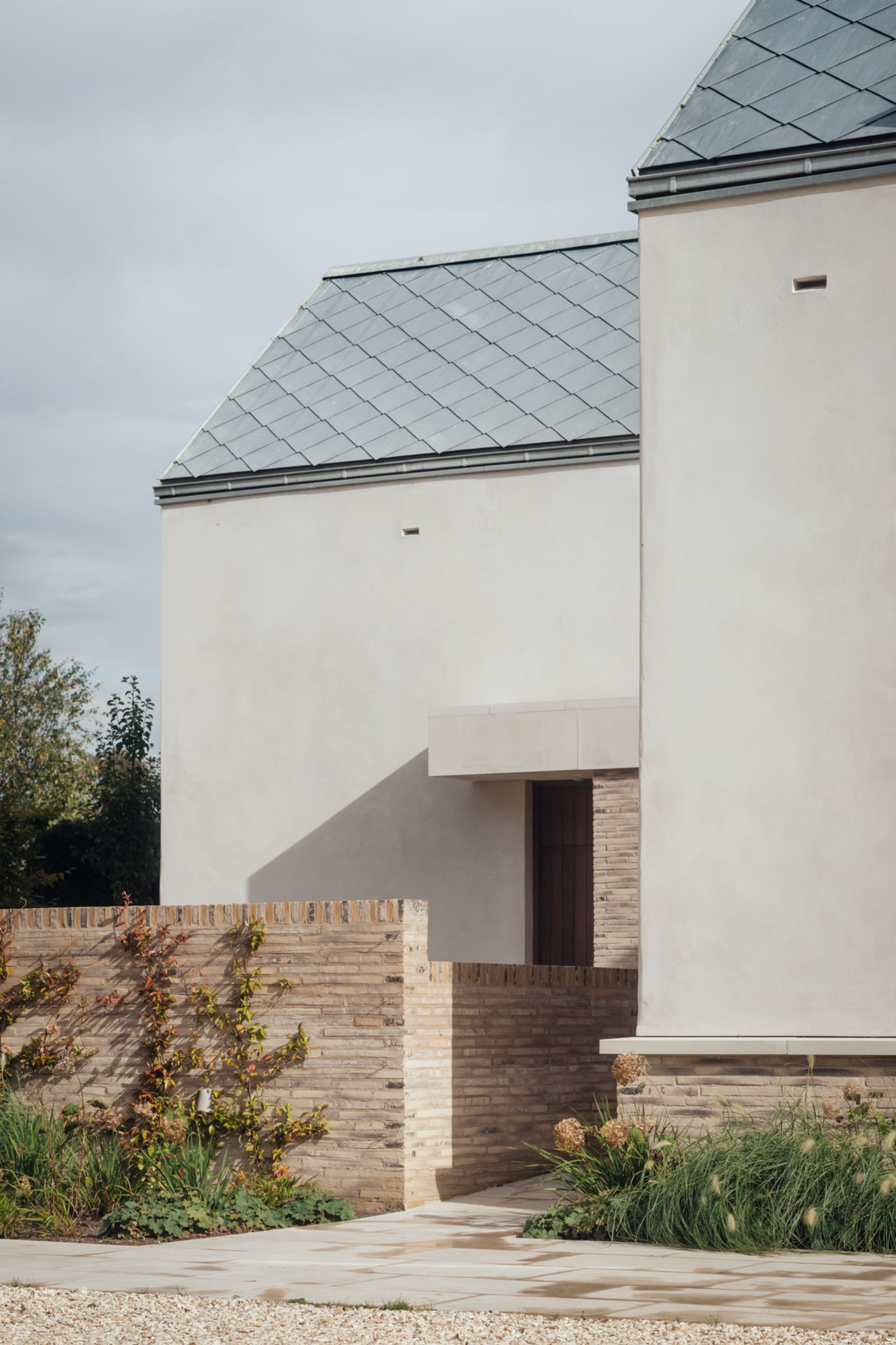 Chalk River House by Oliver Leech Architects - Gessato