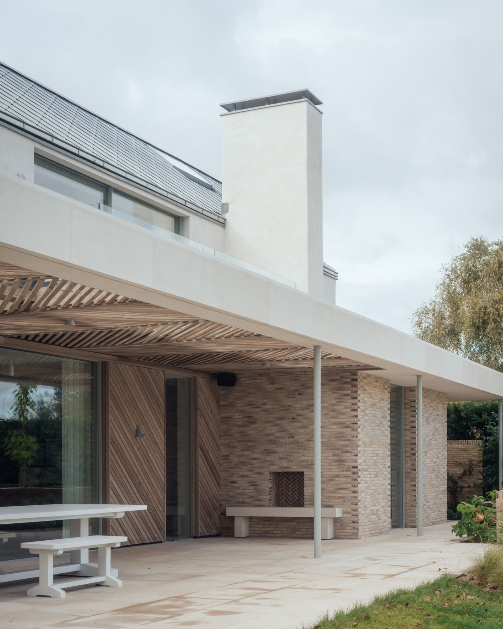 Chalk River House by Oliver Leech Architects - Gessato