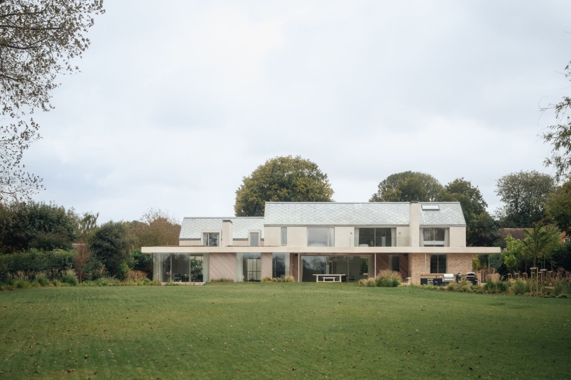 Chalk River House by Oliver Leech Architects - Gessato