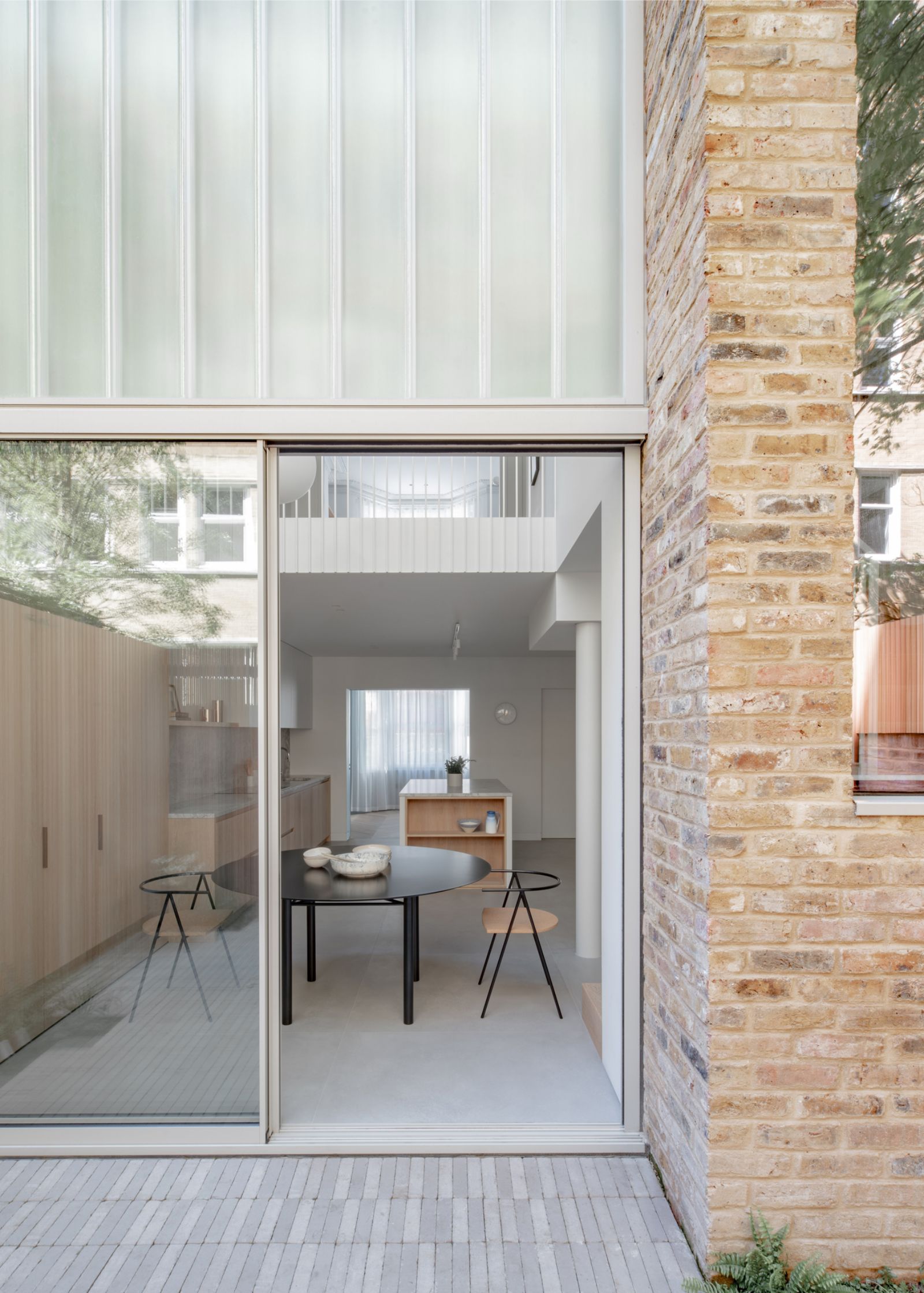 Chalk River House by Oliver Leech Architects - Gessato